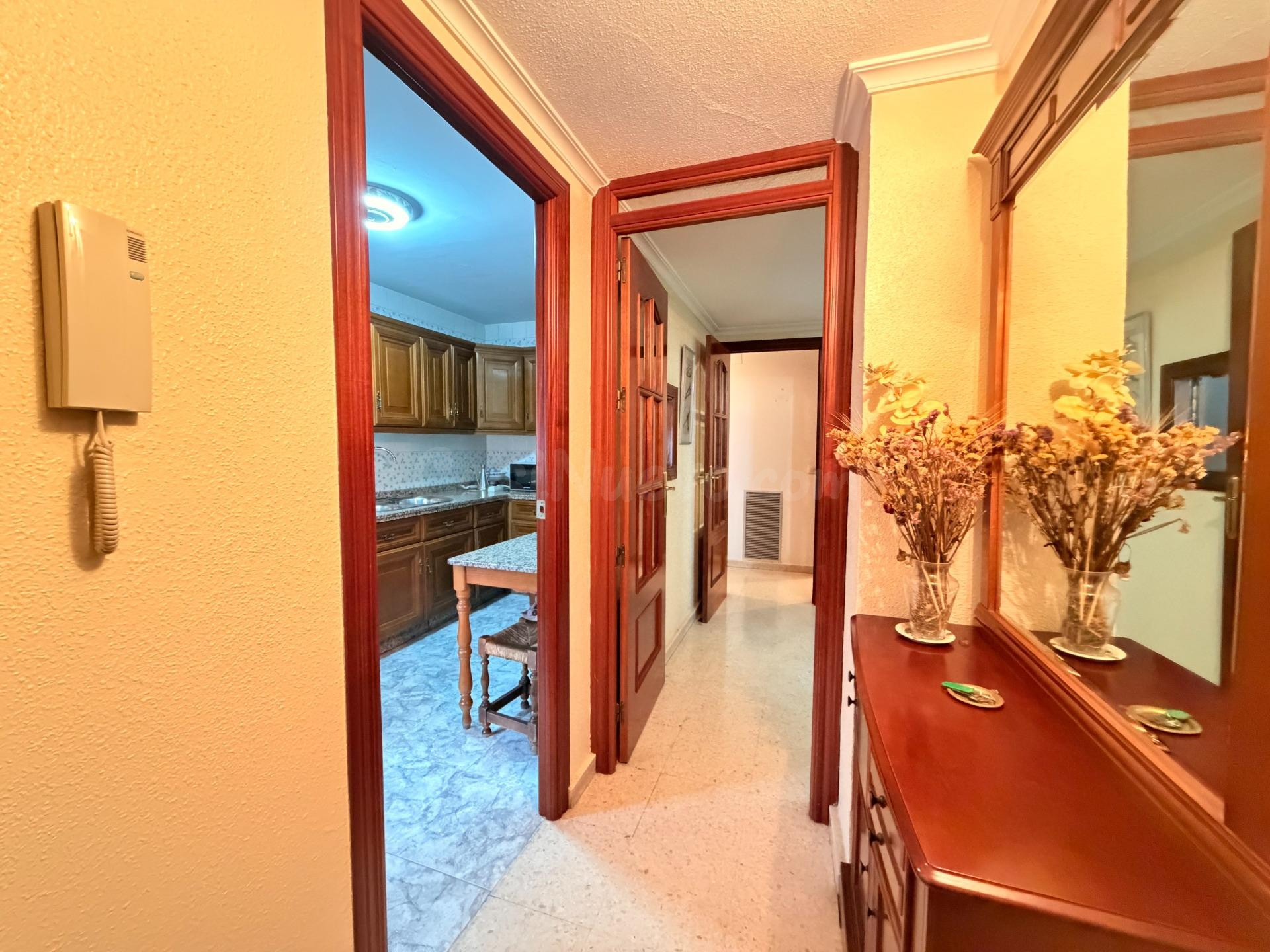 PISO CON GARAJE Y TRASTERO JUNTO A MEDINA AZAHARA - foto 11