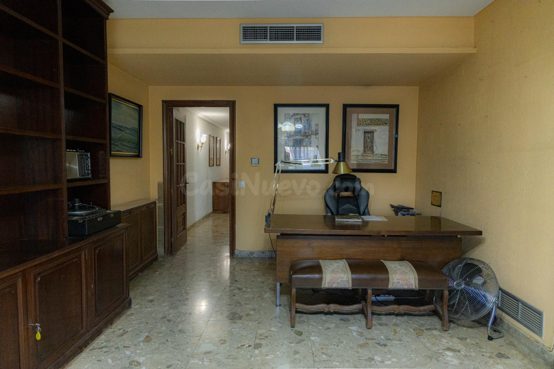 SEÑORIAL PISO EN AVDA. CONDE VALLELLANO - foto 14