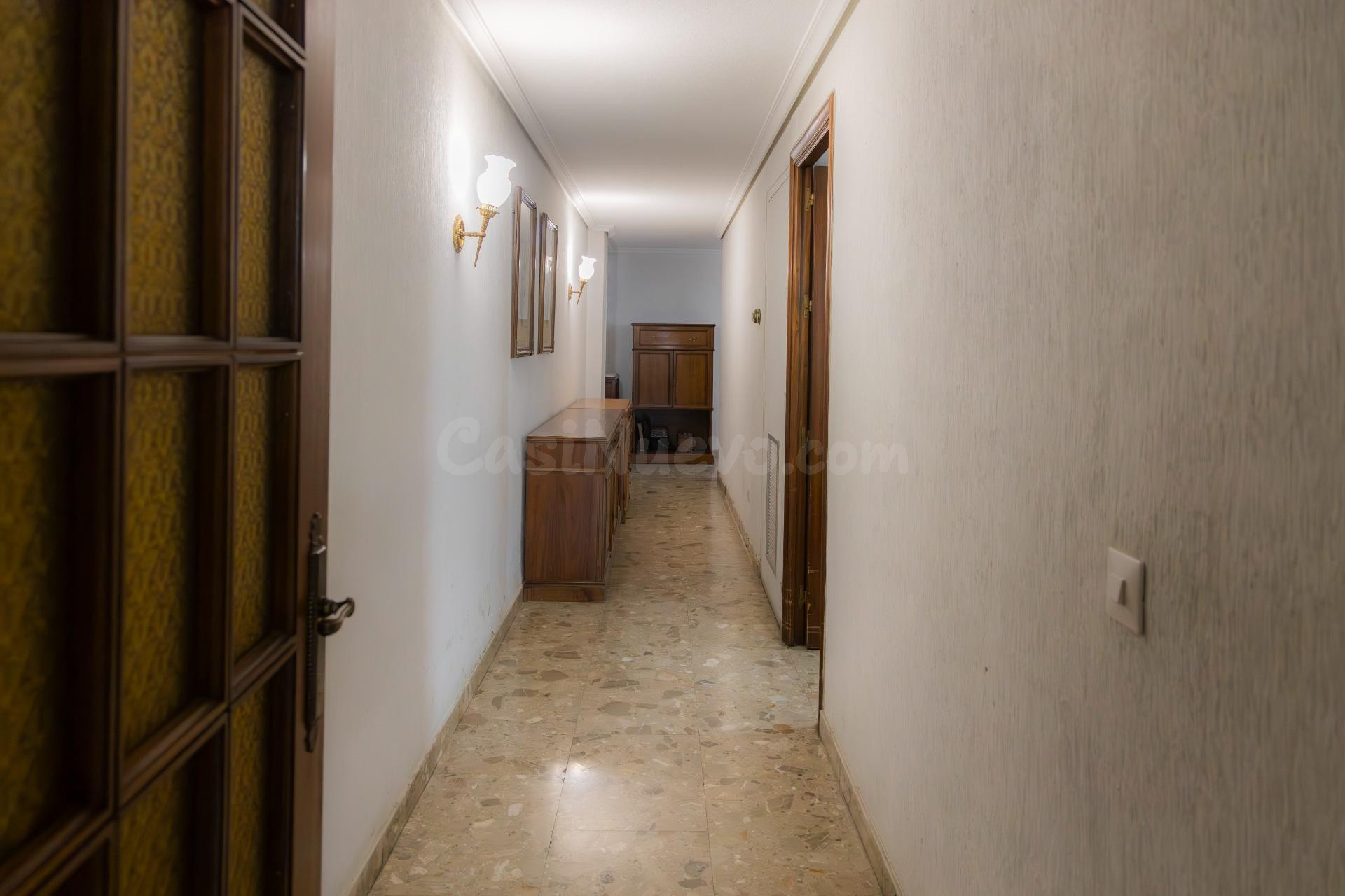SEÑORIAL PISO EN AVDA. CONDE VALLELLANO - foto 17