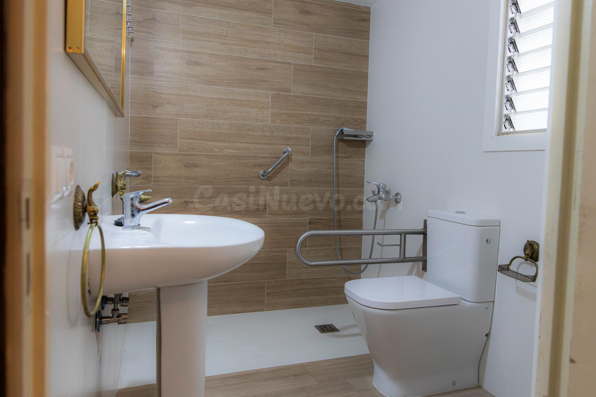 SEÑORIAL PISO EN AVDA. CONDE VALLELLANO - foto 34