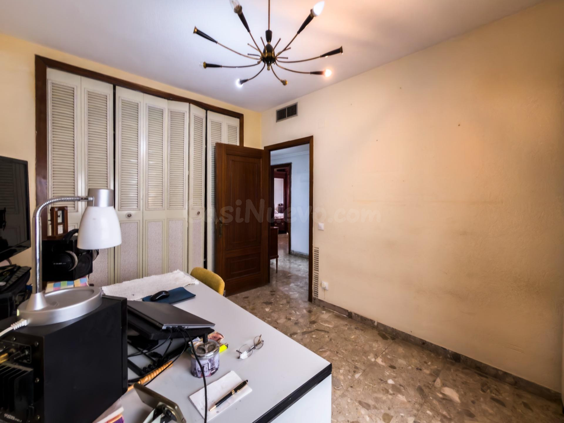 SEÑORIAL PISO EN AVDA. CONDE VALLELLANO - foto 44