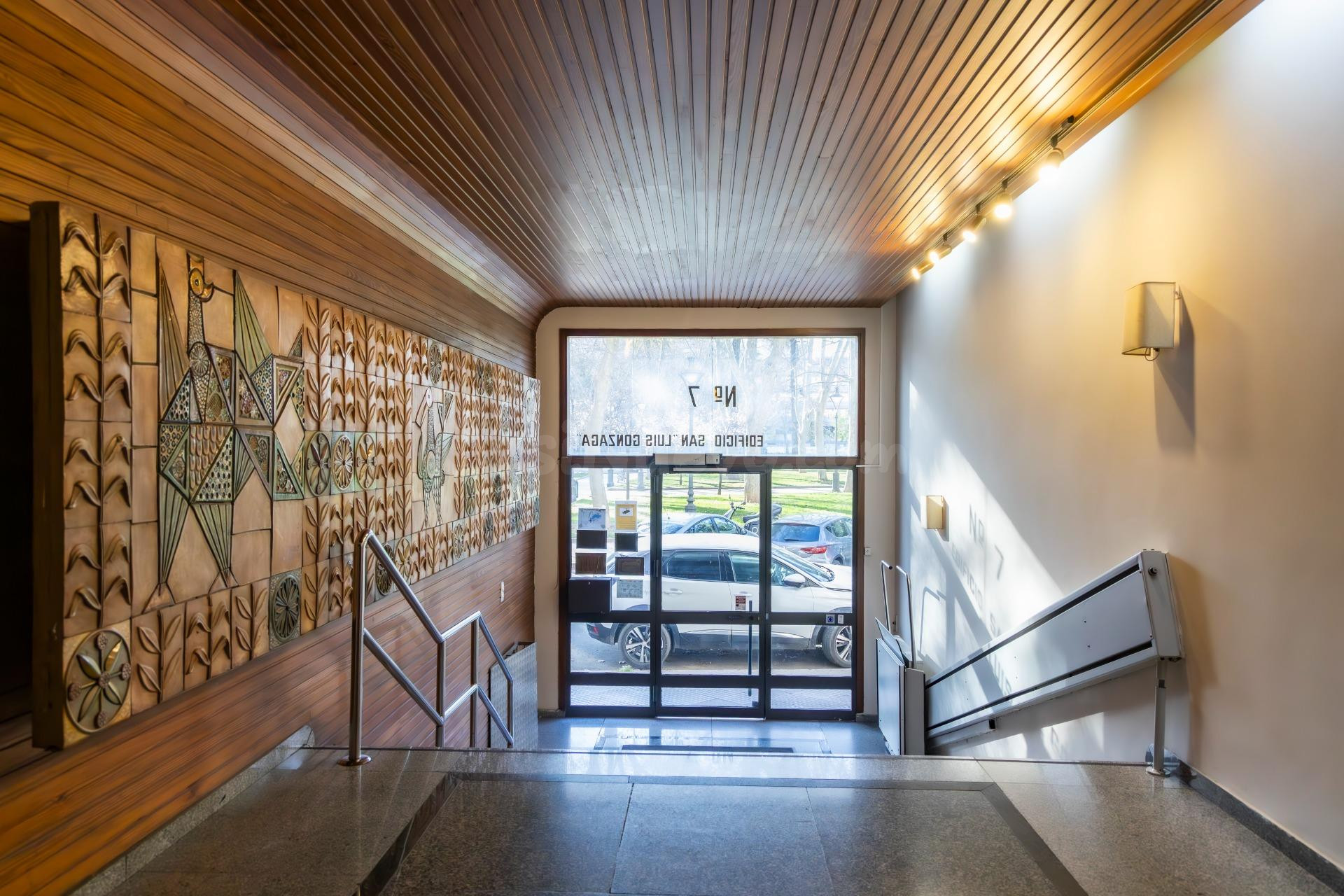 SEÑORIAL PISO EN AVDA. CONDE VALLELLANO - foto 47