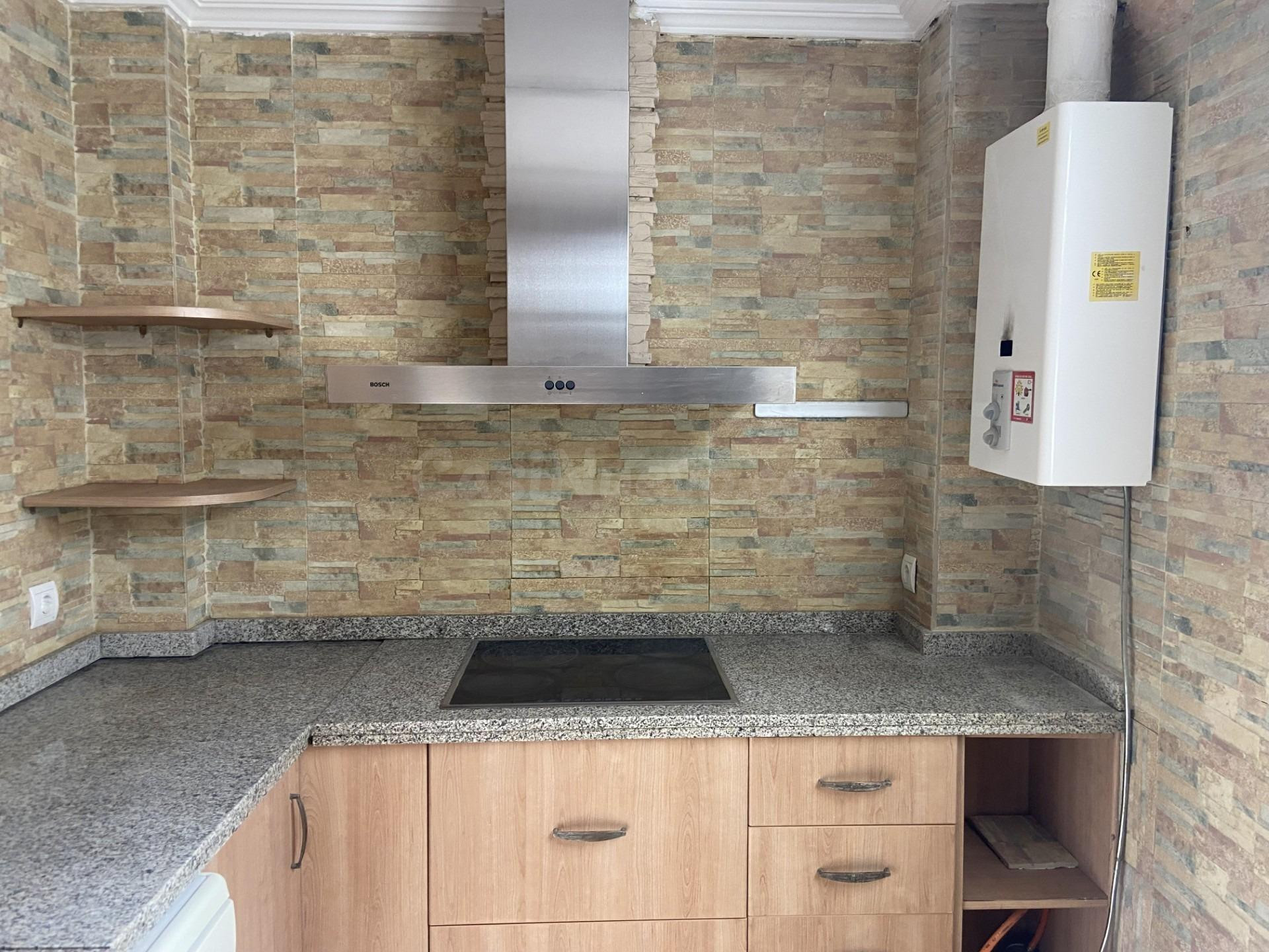 AMPLIO Y LUMINOSO PISO EN PLAZA SAN RAFAEL - foto 2