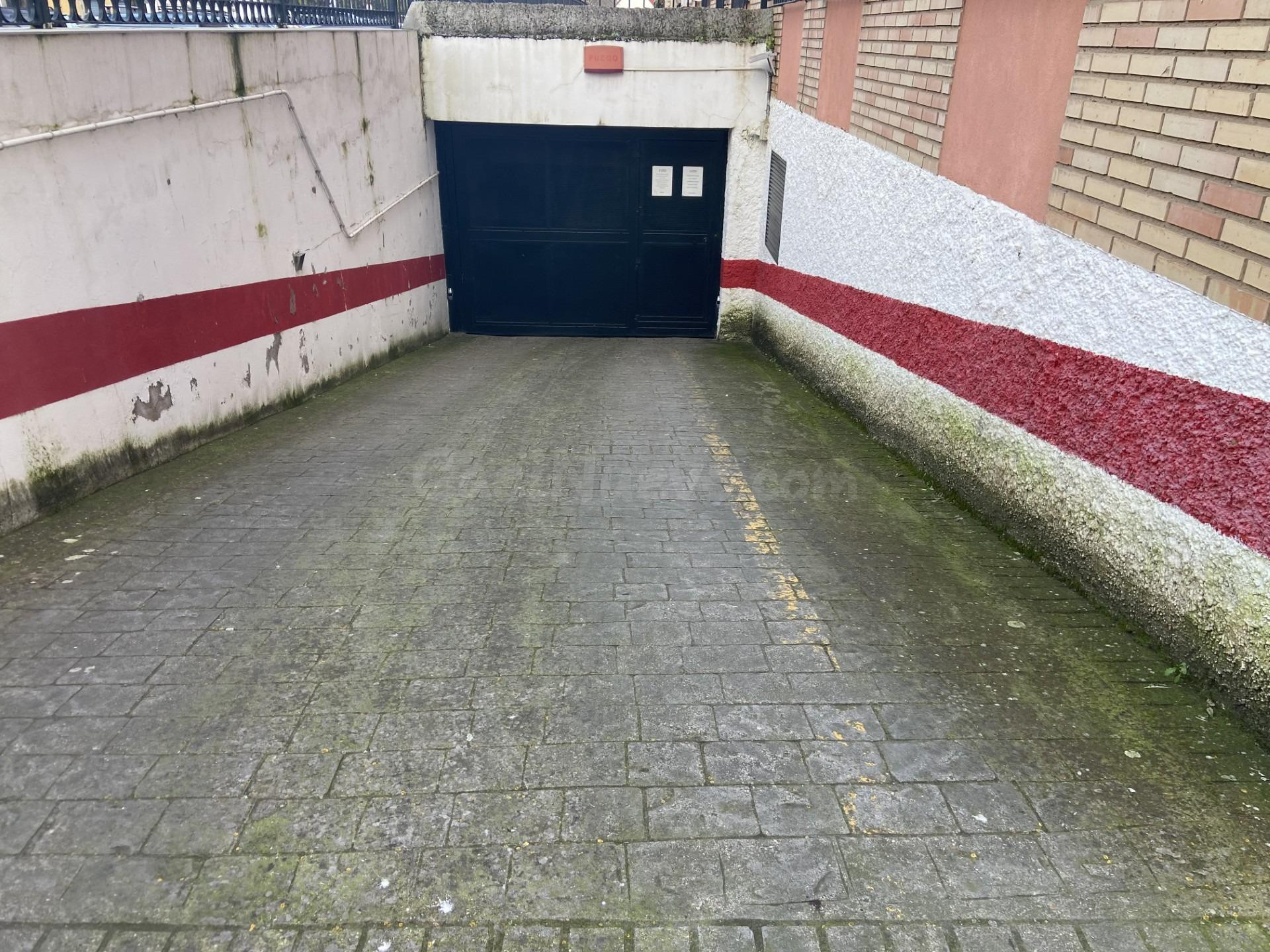 D. Plaza de Garaje Cerrada en Fidiana. Con persiana automáti - foto 4