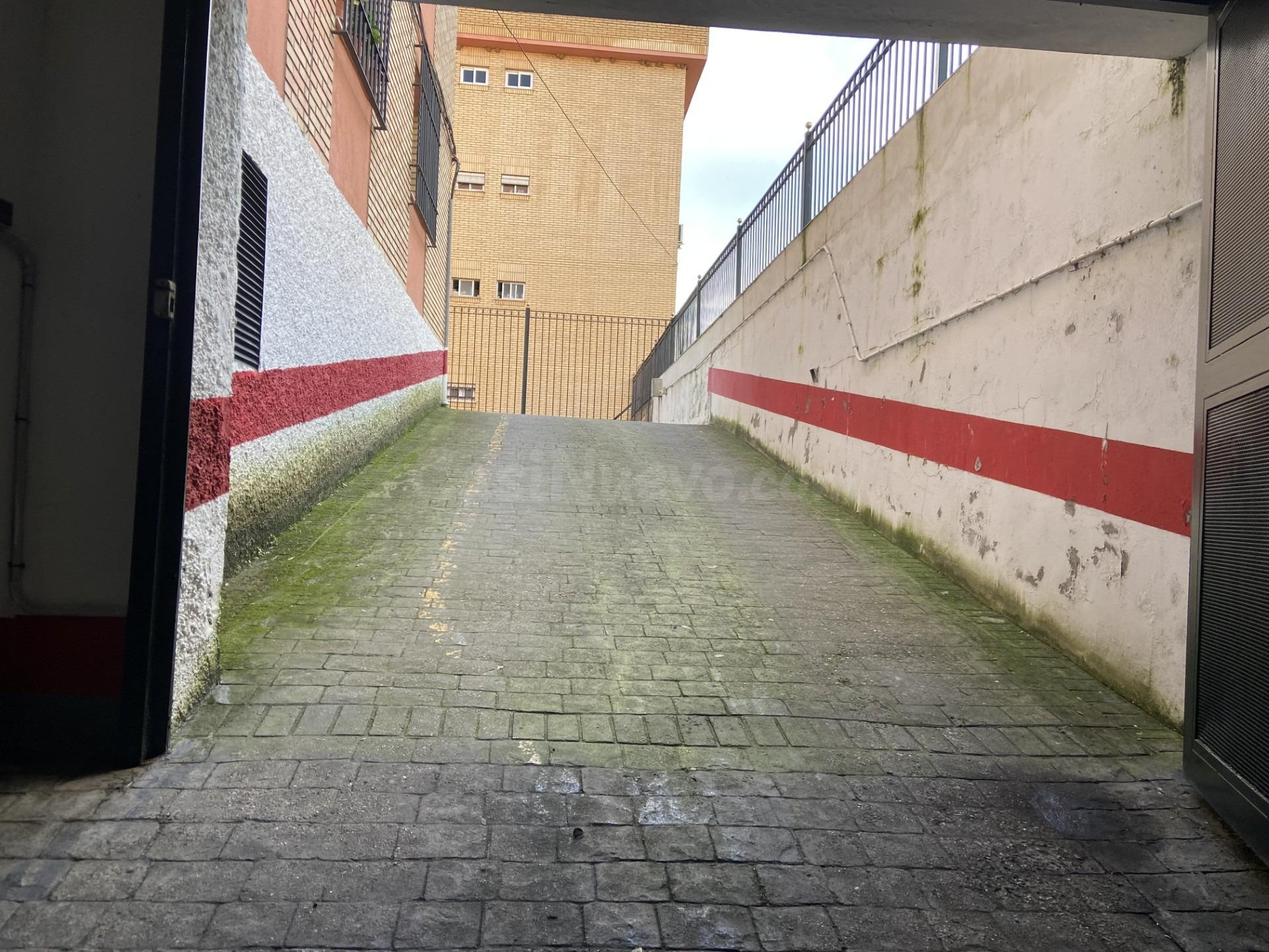 D. Plaza de Garaje Cerrada en Fidiana. Con persiana automáti - foto 7