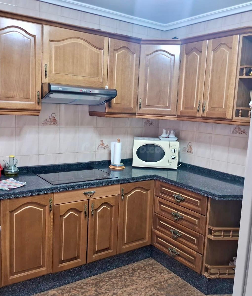 Piso en buen estado en Avenida de la Viñuela con trastero y  - foto 3