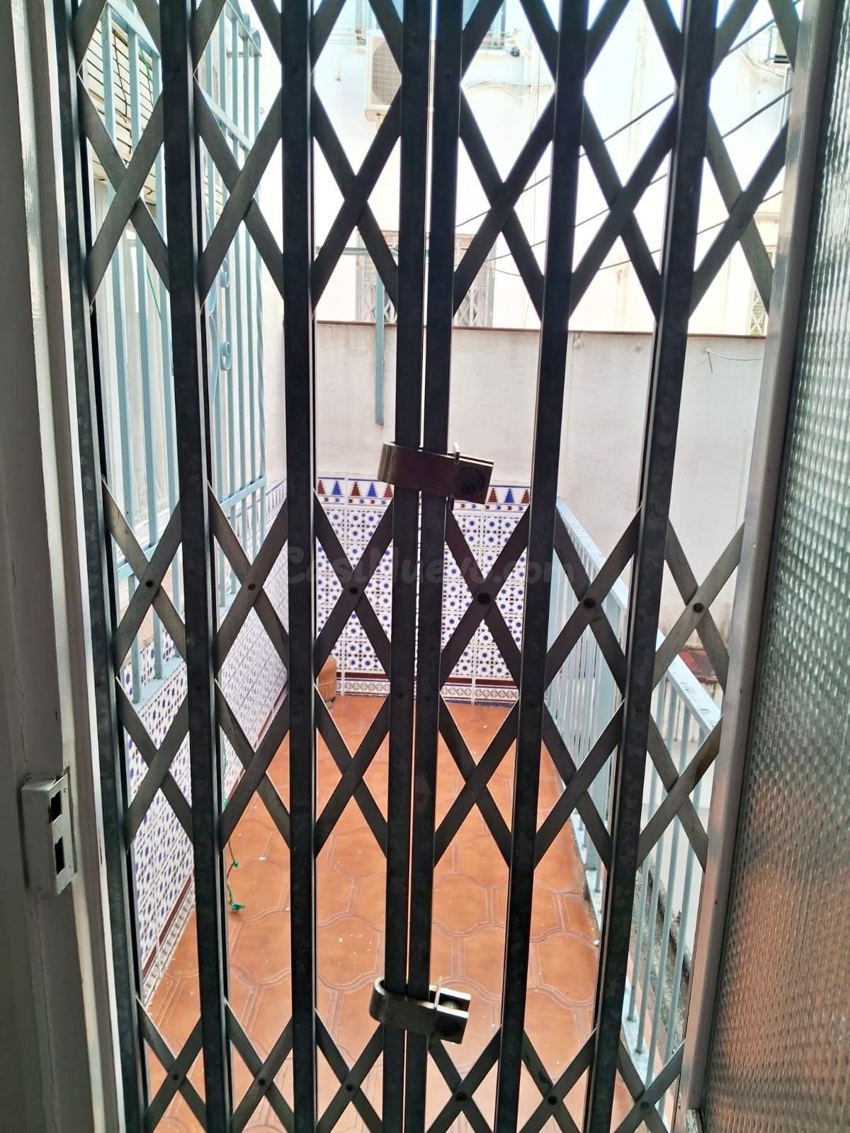 Piso en buen estado en Avenida de la Viñuela con trastero y  - foto 5