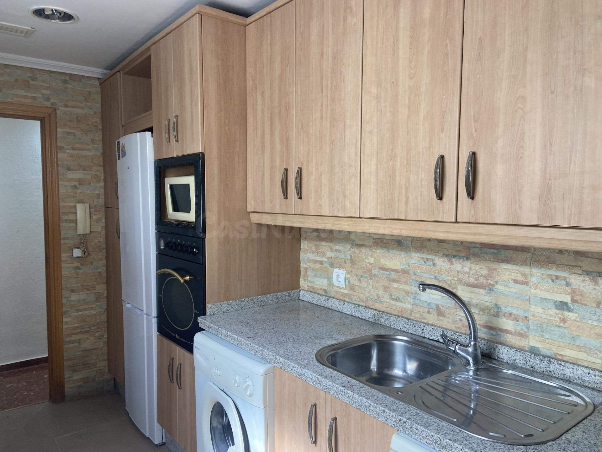 D. Amplio y Luminoso Piso en Plaza de San Rafael - foto 4