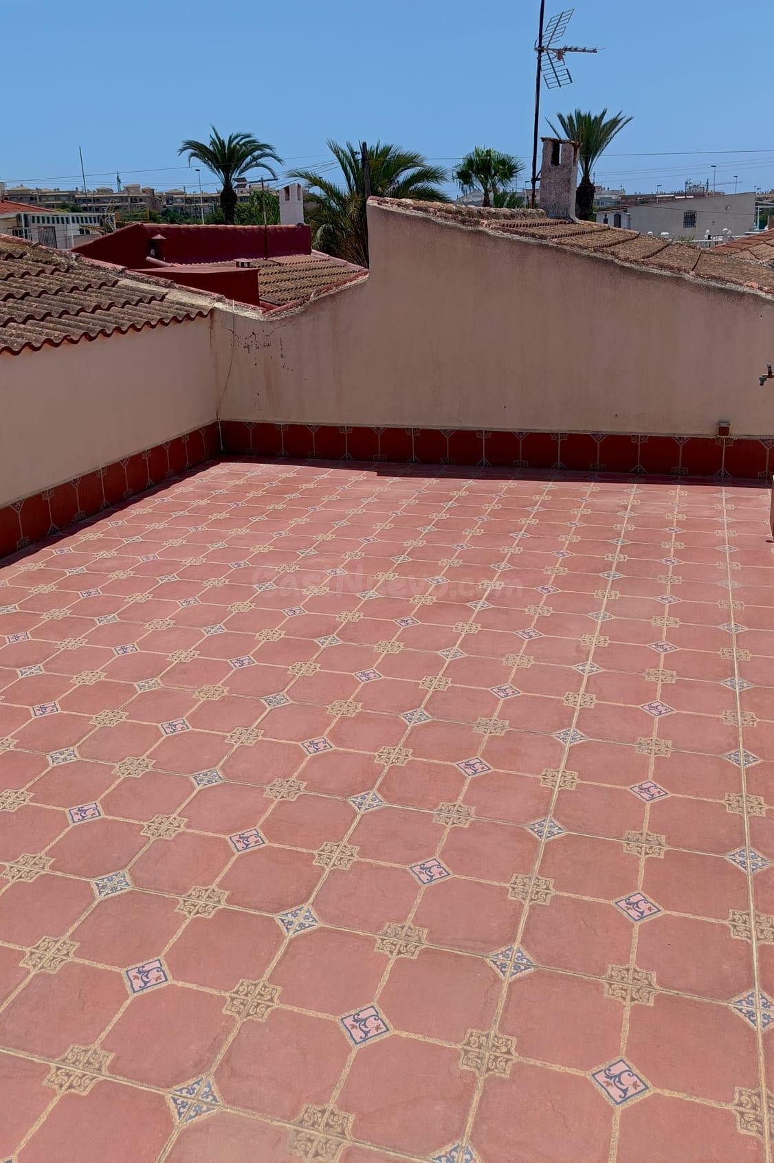 ESTUPENDA CASA ADOSADA EN TORREVIEJA - foto 17