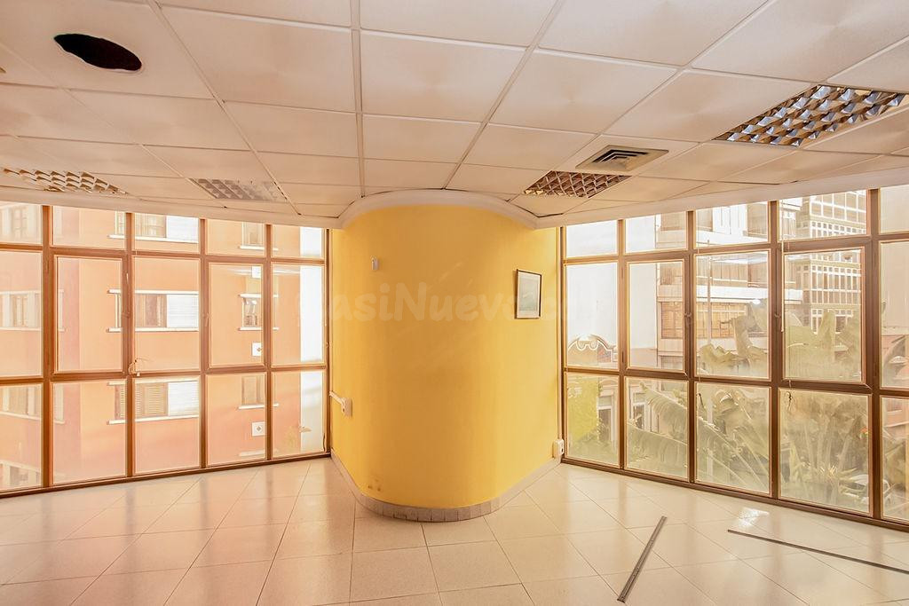 Oficina en la zona Puerto, Playa de Las Canteras. - foto 2