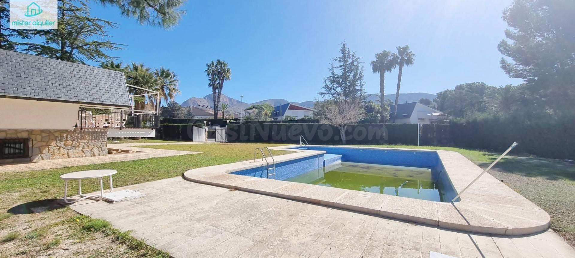 ESPECTACULAR CHALET INDEPENDIENTE CON PISCINA Y JARDÍN EN UR - foto 7