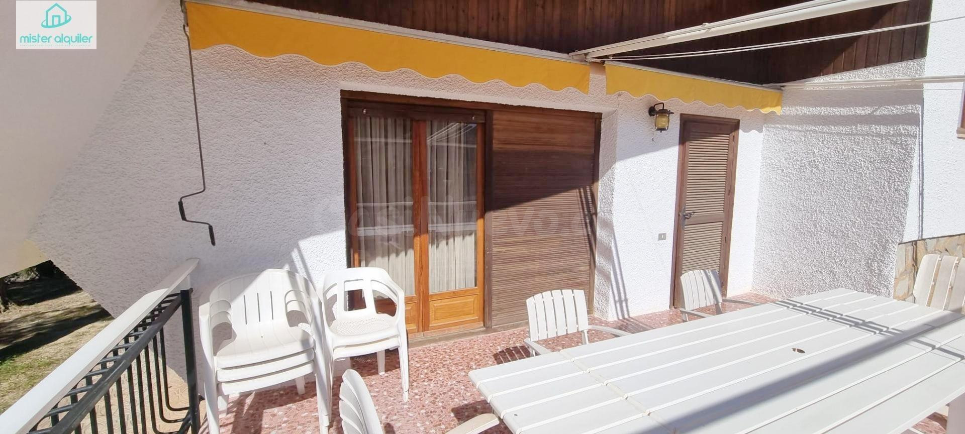 ESPECTACULAR CHALET INDEPENDIENTE CON PISCINA Y JARDÍN EN UR - foto 20