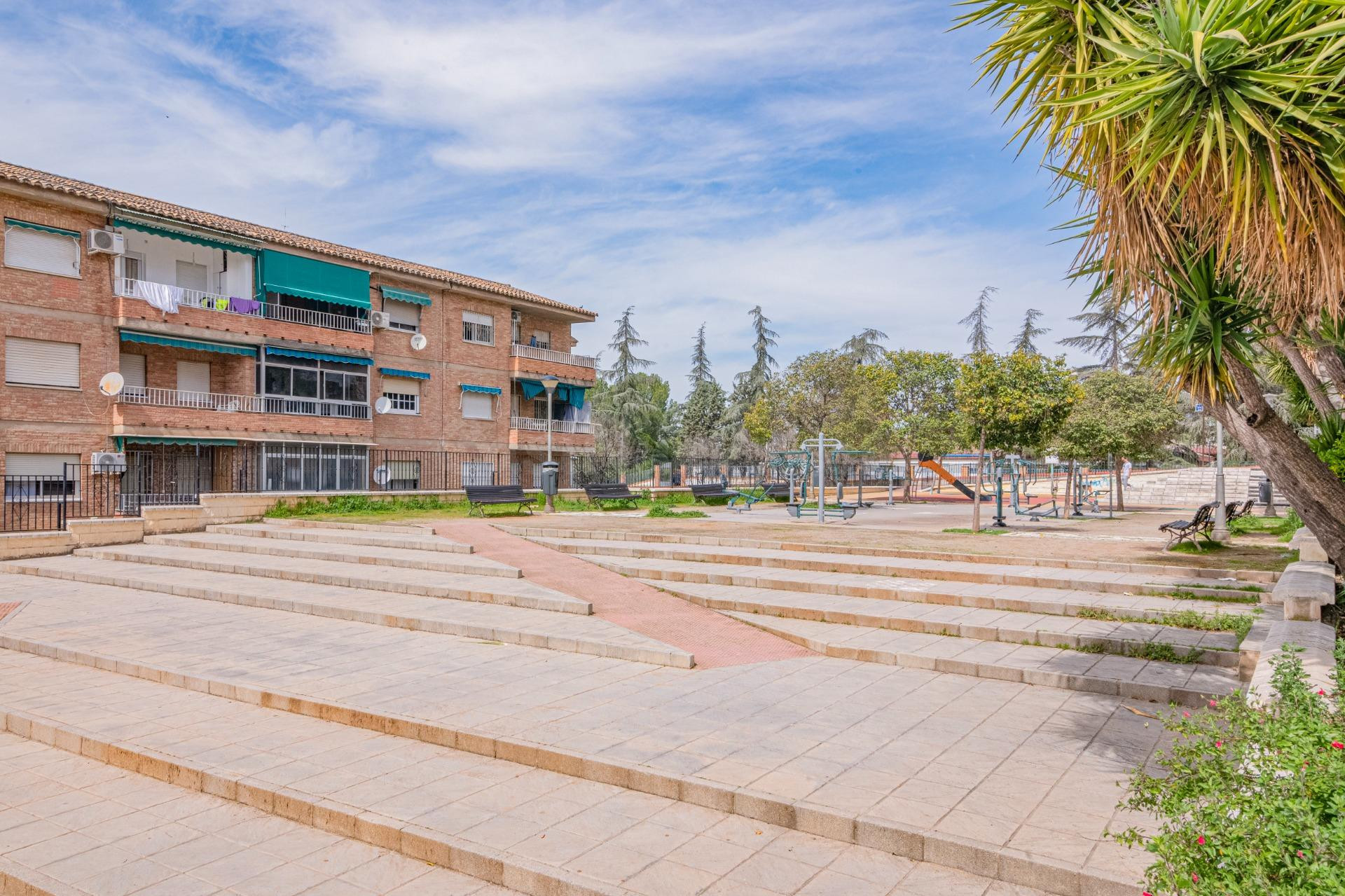 SE VENDE LOCAL COMERCIAL EN CAMPO VERDE. CARTUJA – GRANADA - foto 23