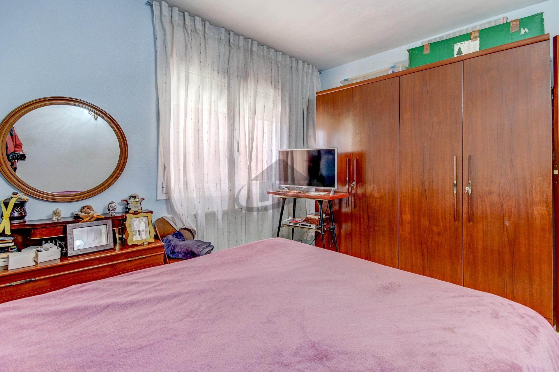 VIVIR EN EL CENTRO: LUZ, AMPLITUD Y 2 PARKINGS EN UNA VIVIEN - foto 13