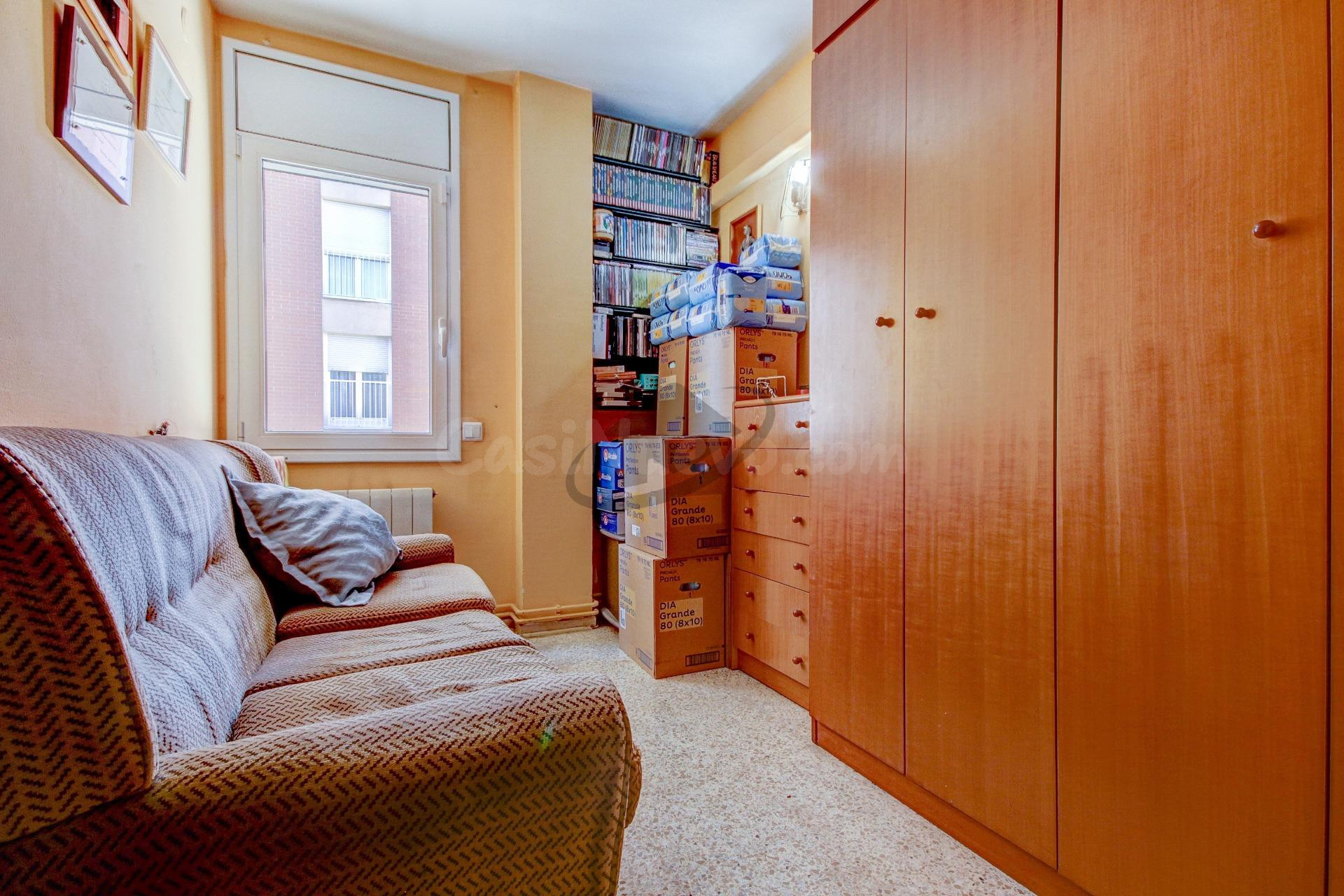 VIVIR EN EL CENTRO: LUZ, AMPLITUD Y 2 PARKINGS EN UNA VIVIEN - foto 14