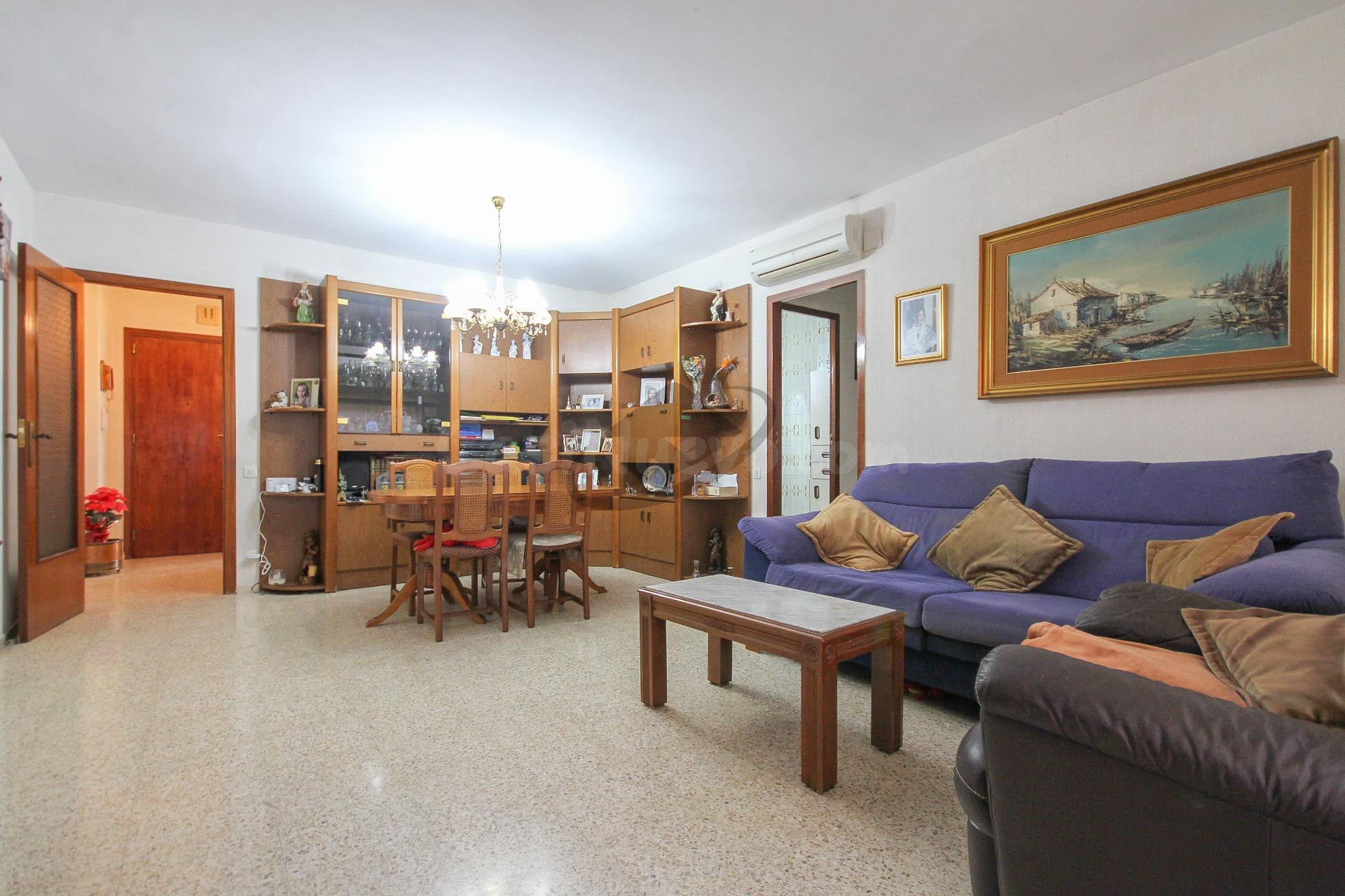 AMPLIO PISO DE A UN MINUTO DE FGC Y POCOS MINUTOS  A PIE DE  - foto 2