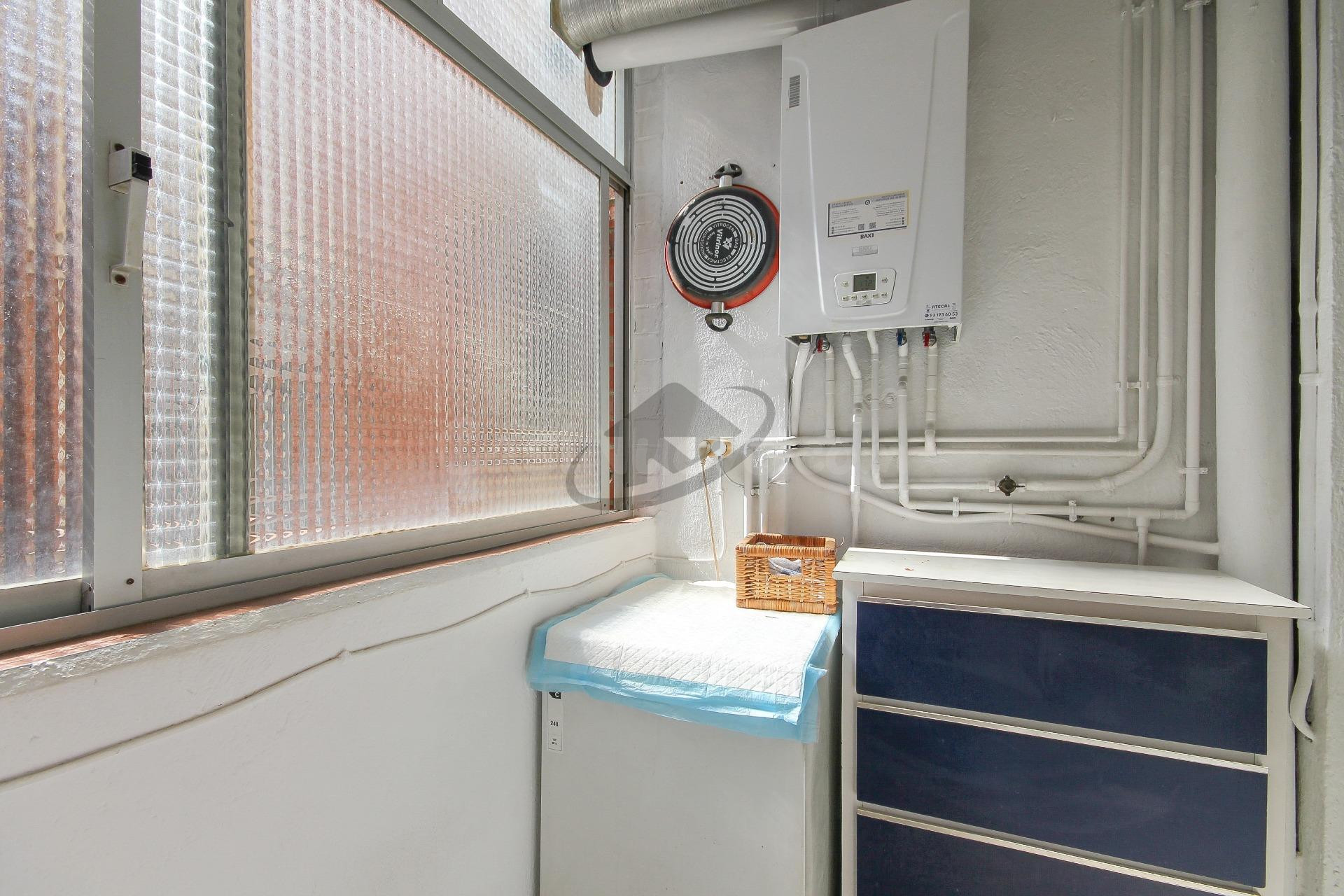 AMPLIO PISO DE A UN MINUTO DE FGC Y POCOS MINUTOS  A PIE DE  - foto 9