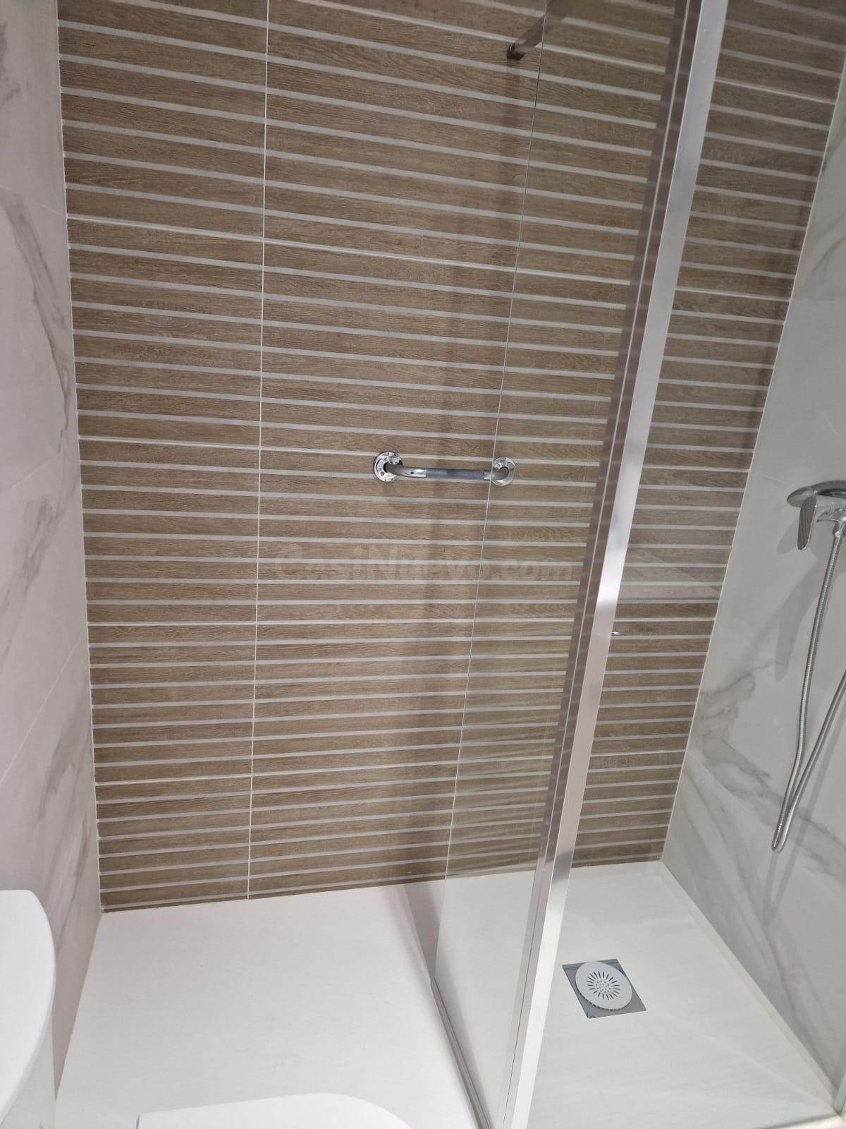 Exclusivo Piso Reformado en el Corazón de Granada - foto 12