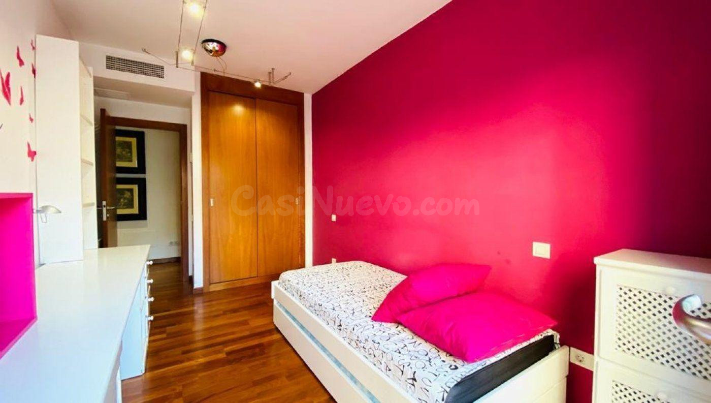 Exclusivo piso con gran terraza privada en el corazón de Pal - foto 10