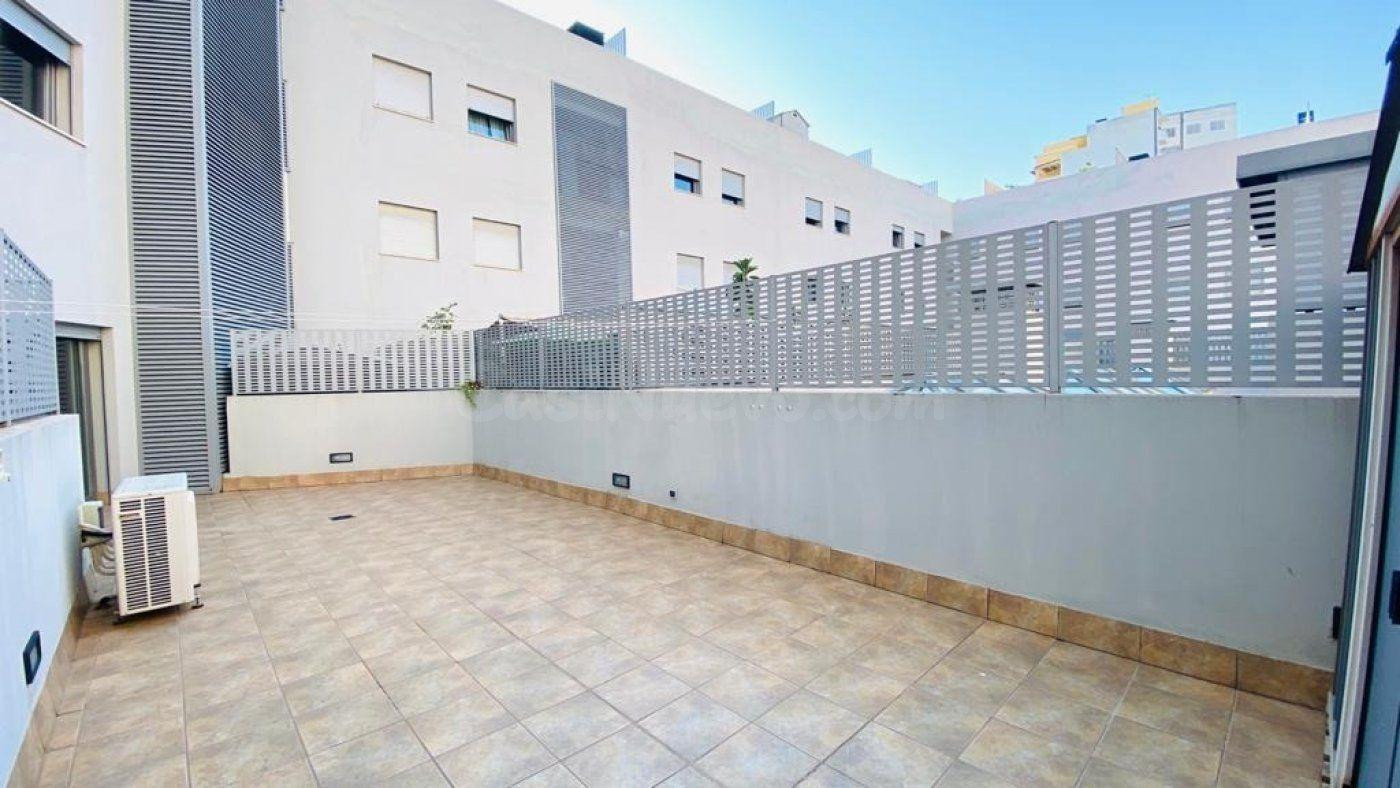 Exclusivo piso con gran terraza privada en el corazón de Pal - foto 13