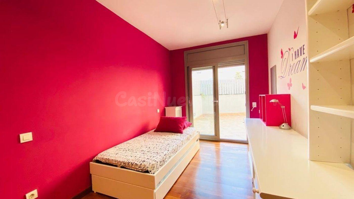 Exclusivo piso con gran terraza privada en el corazón de Pal - foto 15