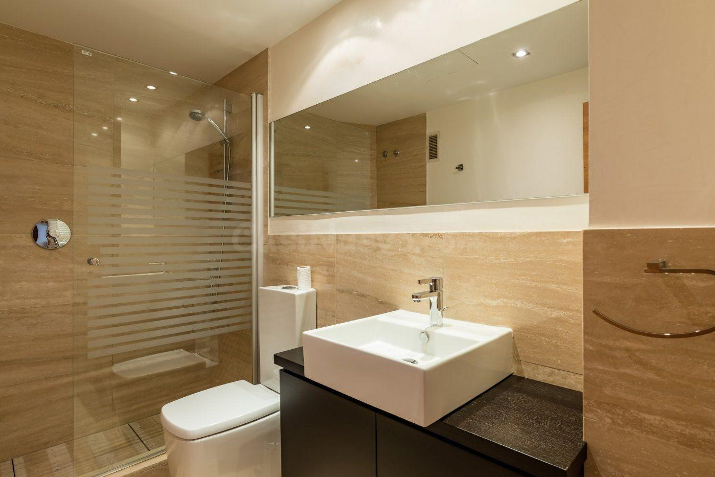 Exclusivo piso con gran terraza privada en el corazón de Pal - foto 18