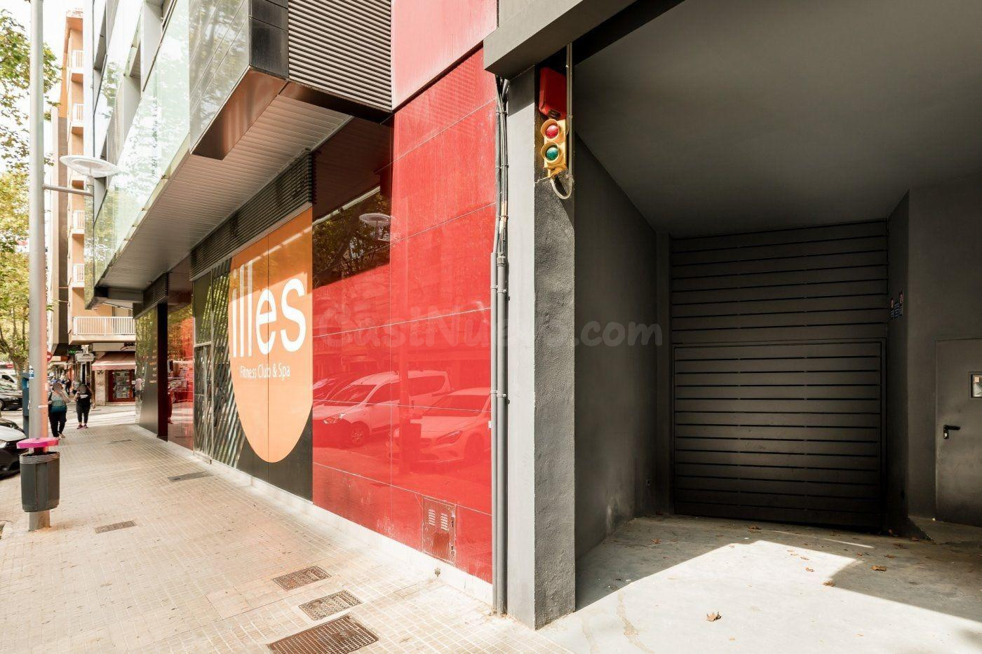 Exclusivo piso con gran terraza privada en el corazón de Pal - foto 20