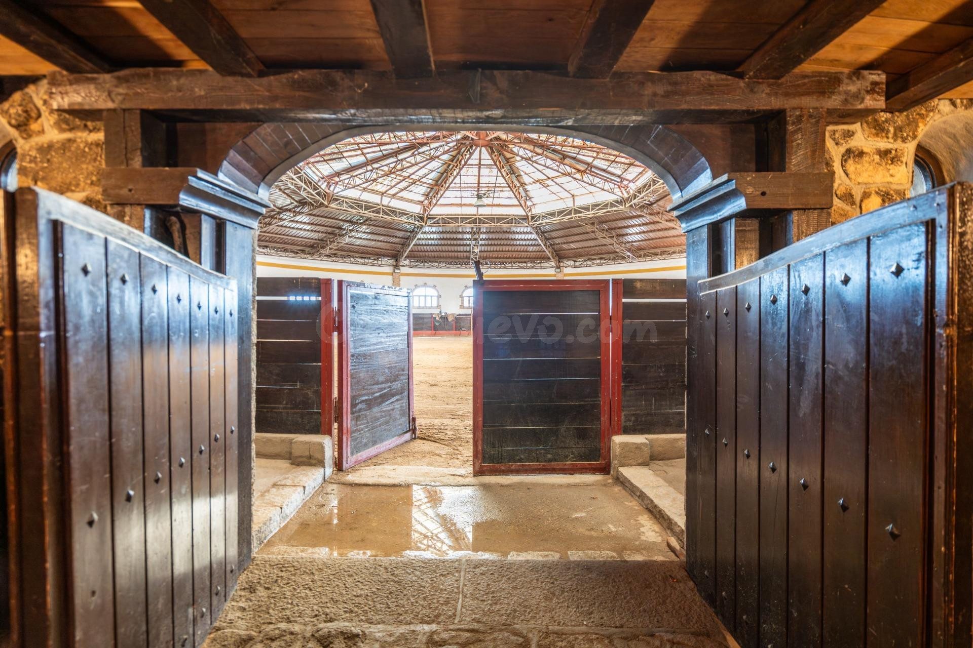 EXCLUSIVA FINCA GANADERA DE LUJO DE 93 HECTÁREAS CON PLAZA D - foto 22