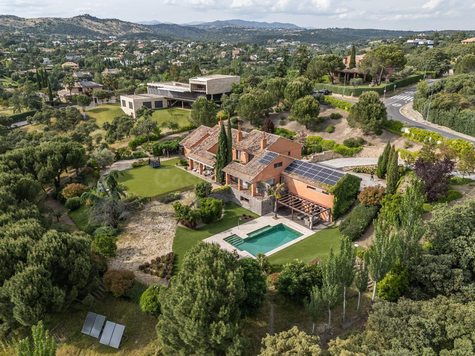 CHALET INDEPENDIENTE DE LUJO EN EL GOLF DE LAS ROZAS - foto 29