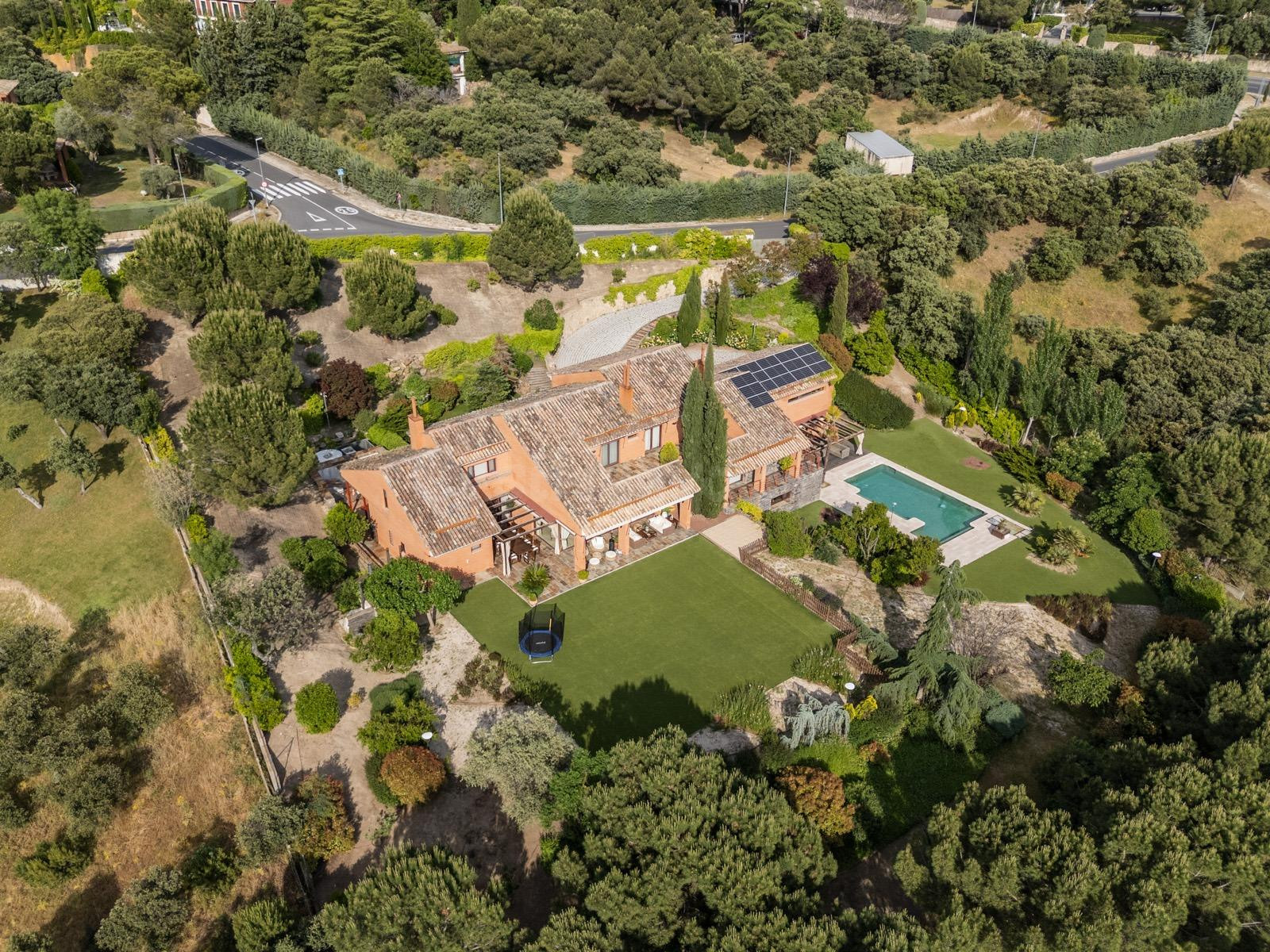 CHALET INDEPENDIENTE DE LUJO EN EL GOLF DE LAS ROZAS - foto 31