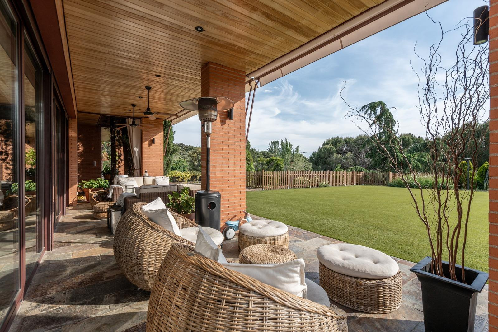 CHALET INDEPENDIENTE DE LUJO EN EL GOLF DE LAS ROZAS - foto 33