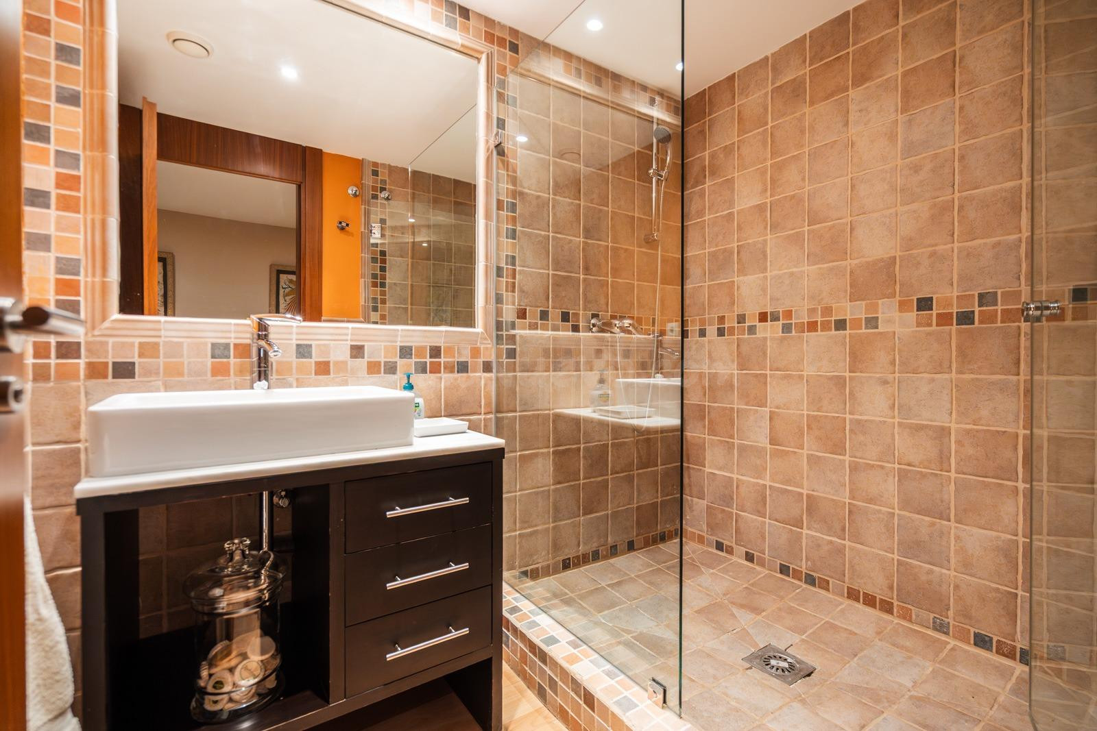 CHALET INDEPENDIENTE DE LUJO EN EL GOLF DE LAS ROZAS - foto 39