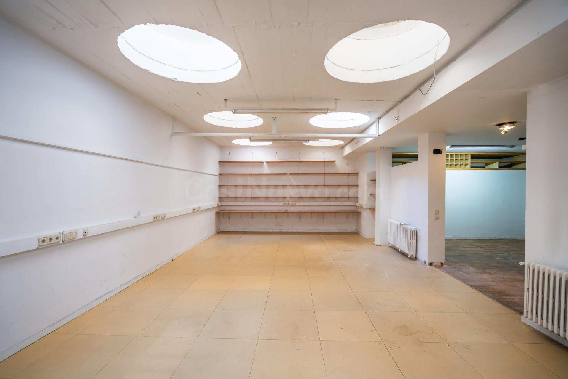 OFICINA AMPLIA, DIAFANA Y CON MÚLTIPLES POSIBILIDADES EN MON - foto 14