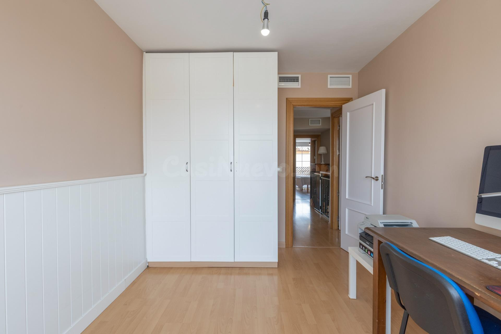 Exclusiva casa independiente en El Chaparral, Albolote. Una  - foto 37