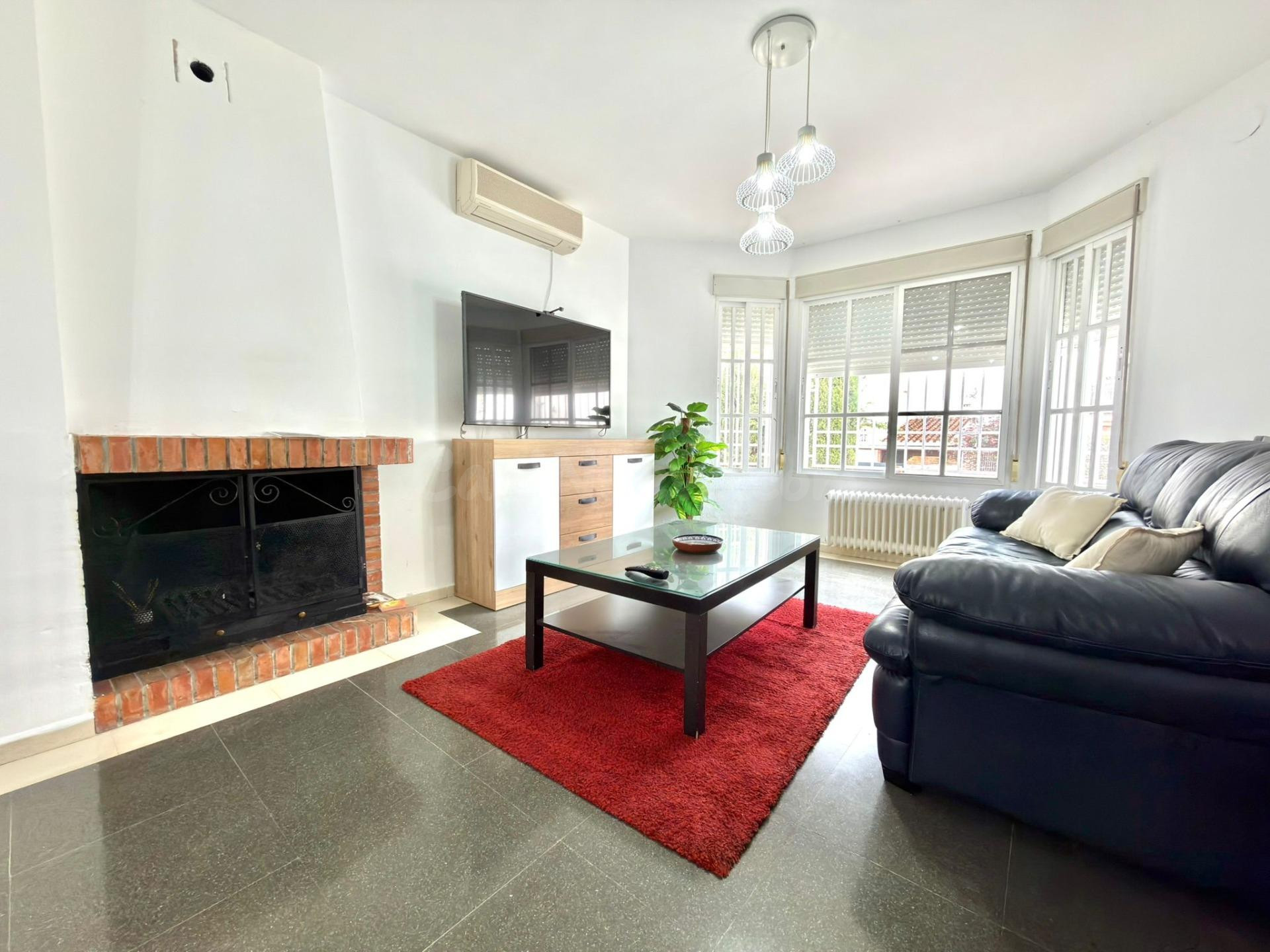 Chalet Independiente con piscina - foto 2