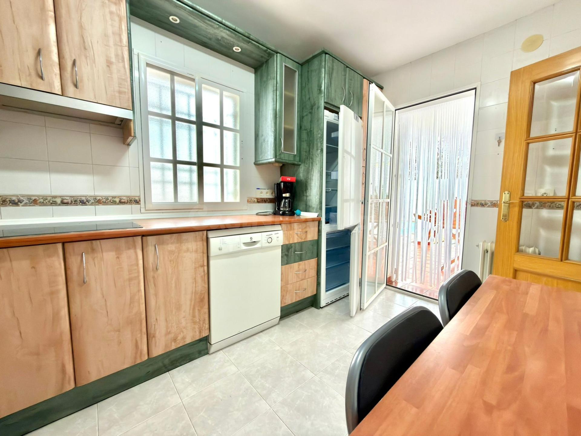 Chalet Independiente con piscina - foto 10