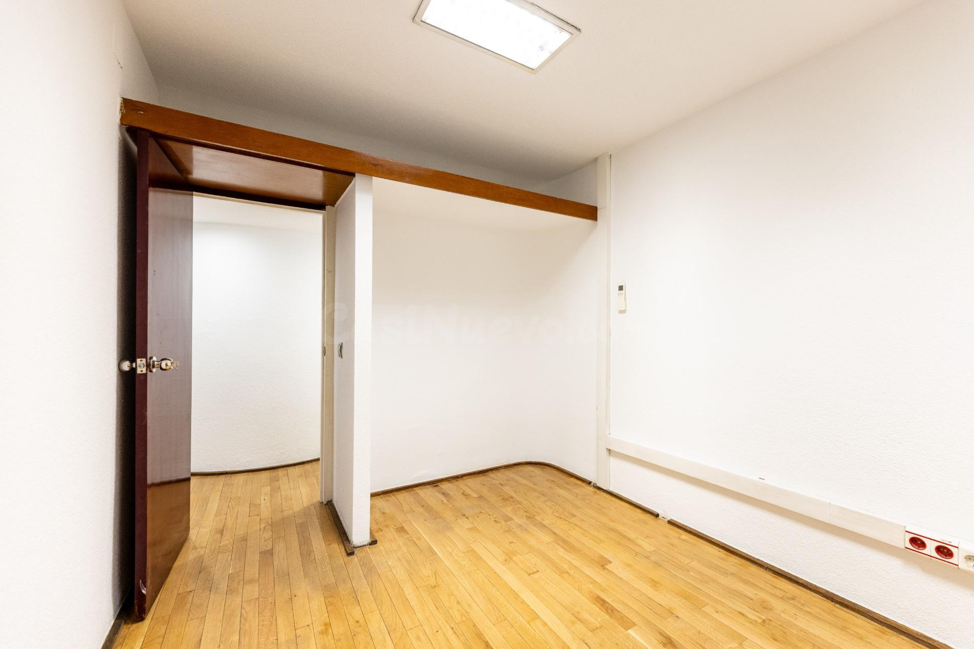 Alquiler de vivienda u oficina en Torres Blancas - foto 15