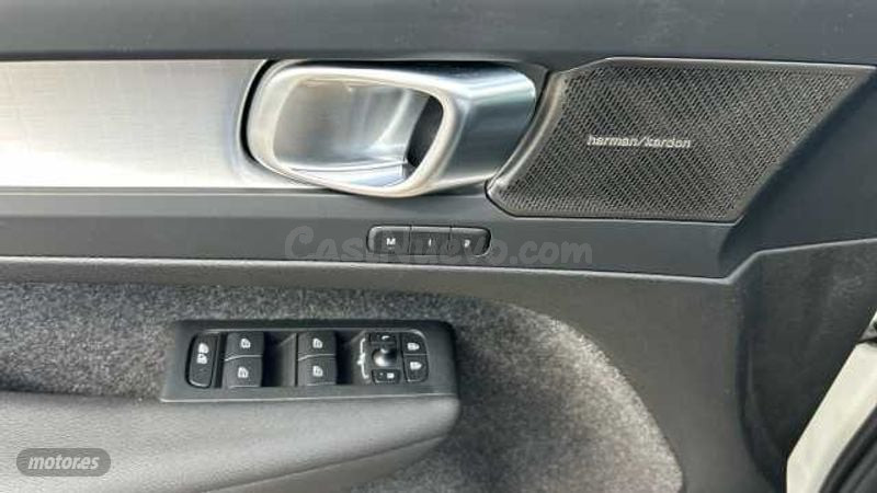 Volvo XC40 - foto 24