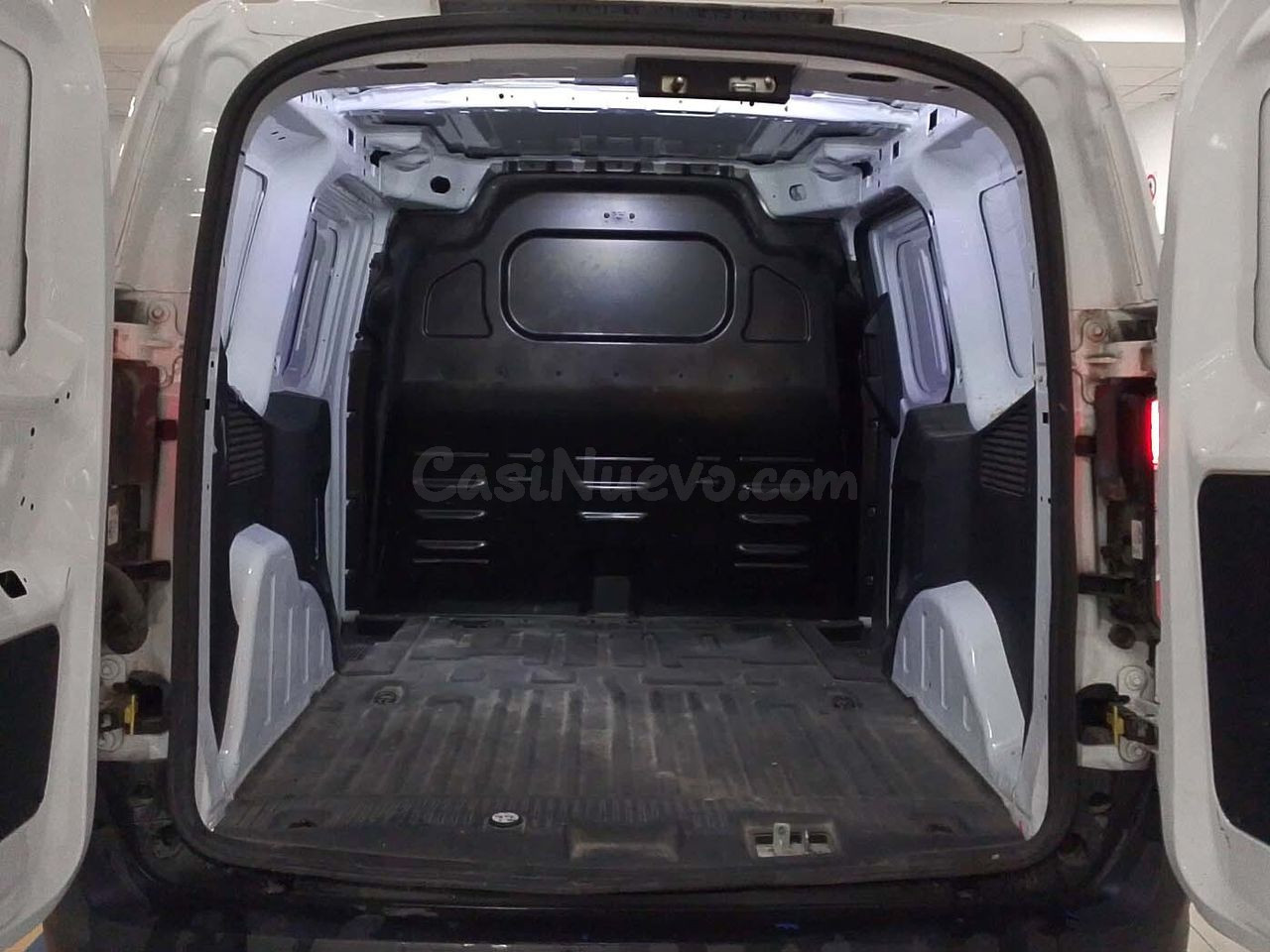 Ford Transit Trend Van - foto 11