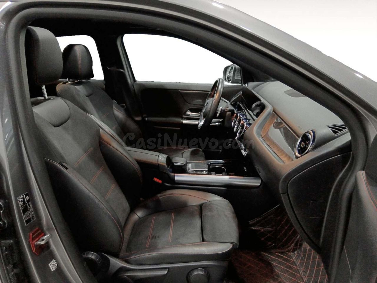 Mercedes GLA 180 AMG Line - foto 10