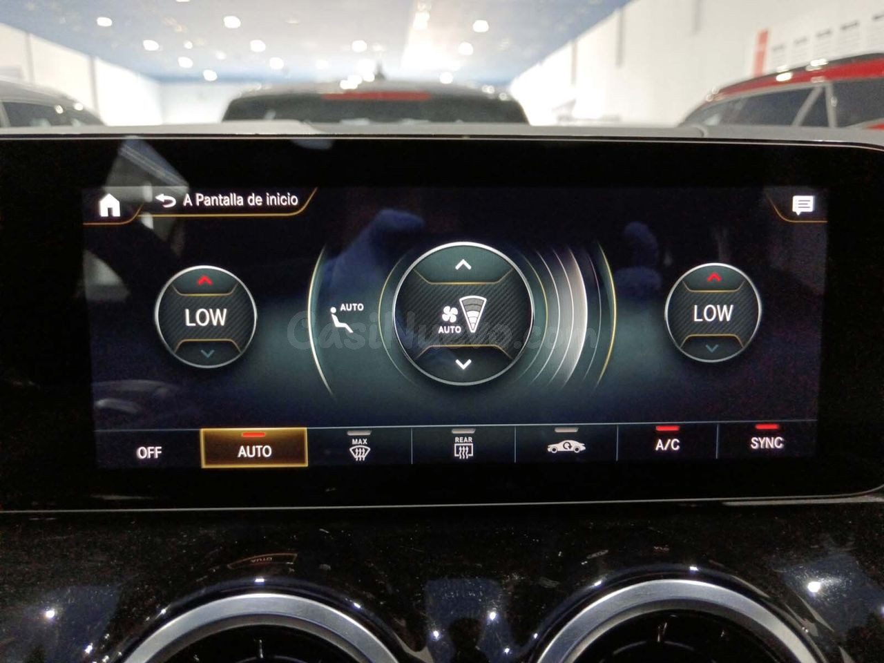 Mercedes GLA 180 AMG Line - foto 16