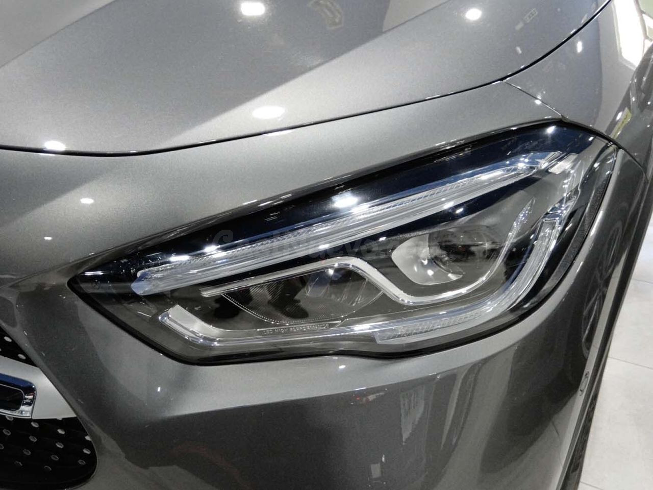 Mercedes GLA 180 AMG Line - foto 23