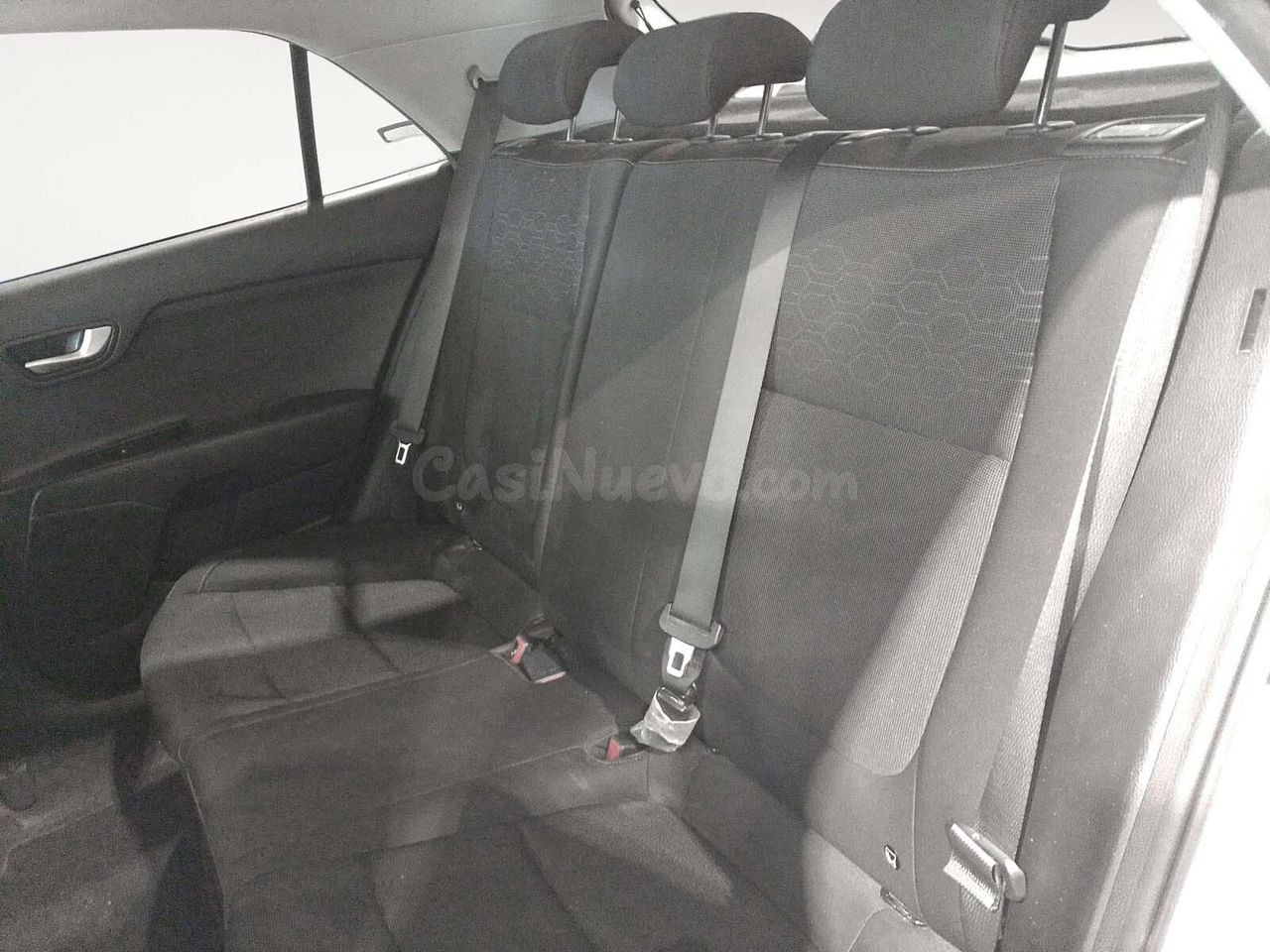 Kia Rio Tech - foto 10