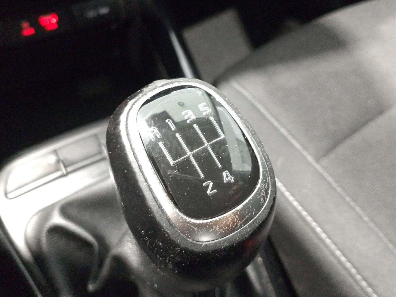 Kia Rio Tech - foto 13