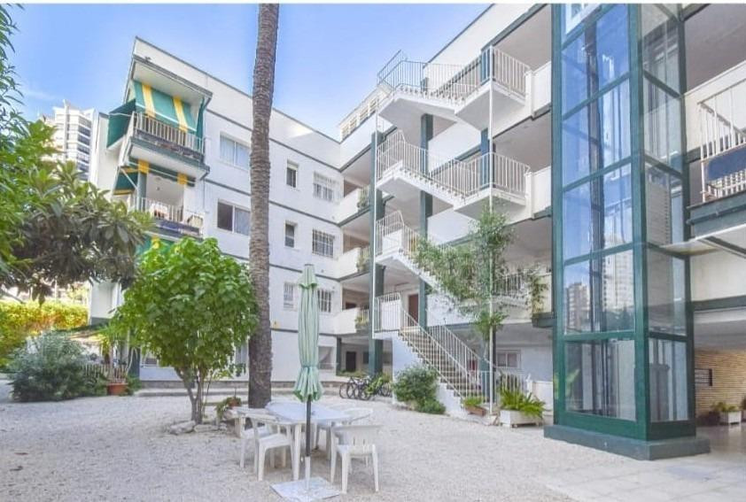 Gran Oportunidad: 4 habitaciones en Avda. del Mediterráneo - foto 2