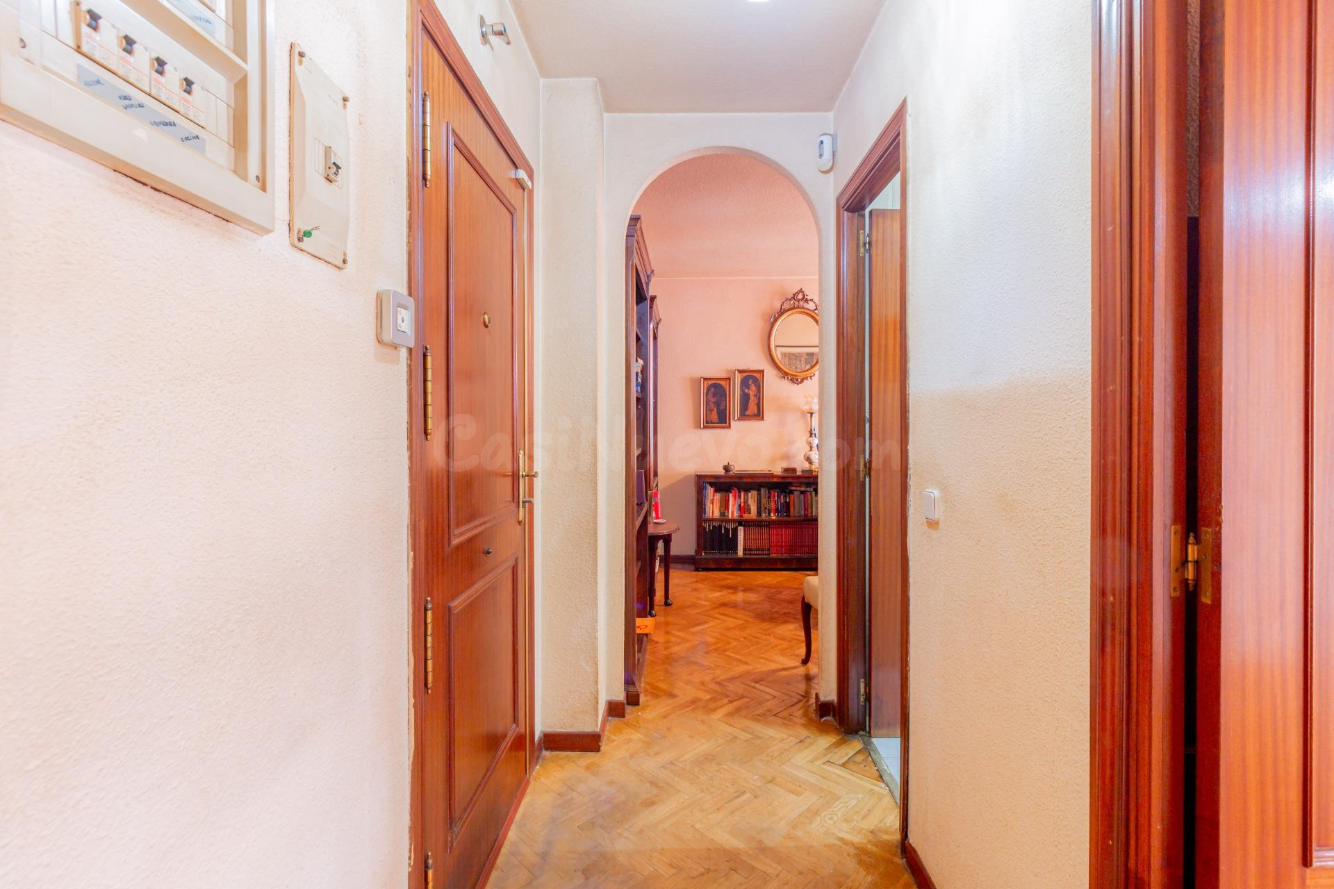 BONITO PISO EXTERIOR DE UN DORMITORIO EN LAS ROZAS. IDEAL PA - foto 4