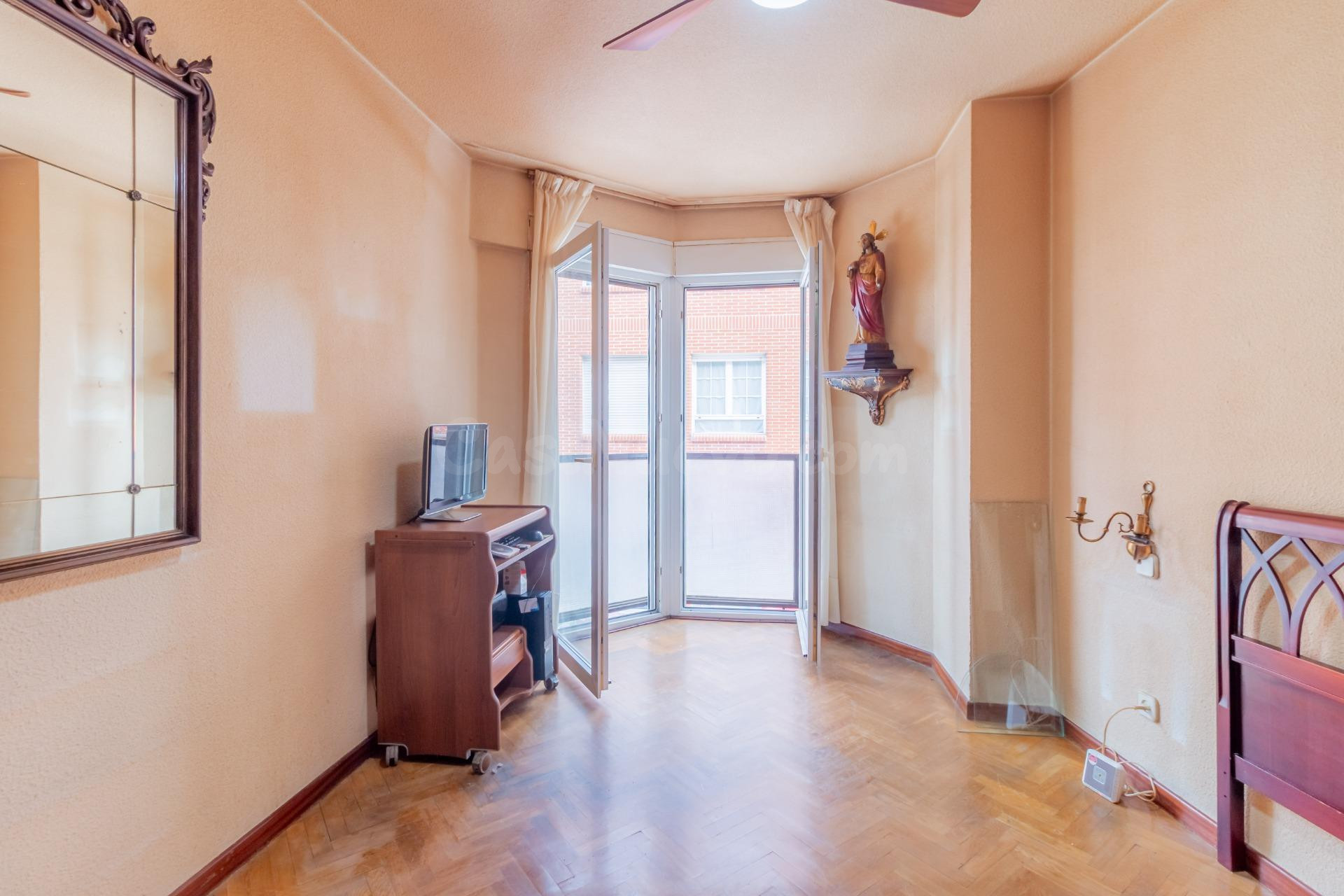 BONITO PISO EXTERIOR DE UN DORMITORIO EN LAS ROZAS. IDEAL PA - foto 22