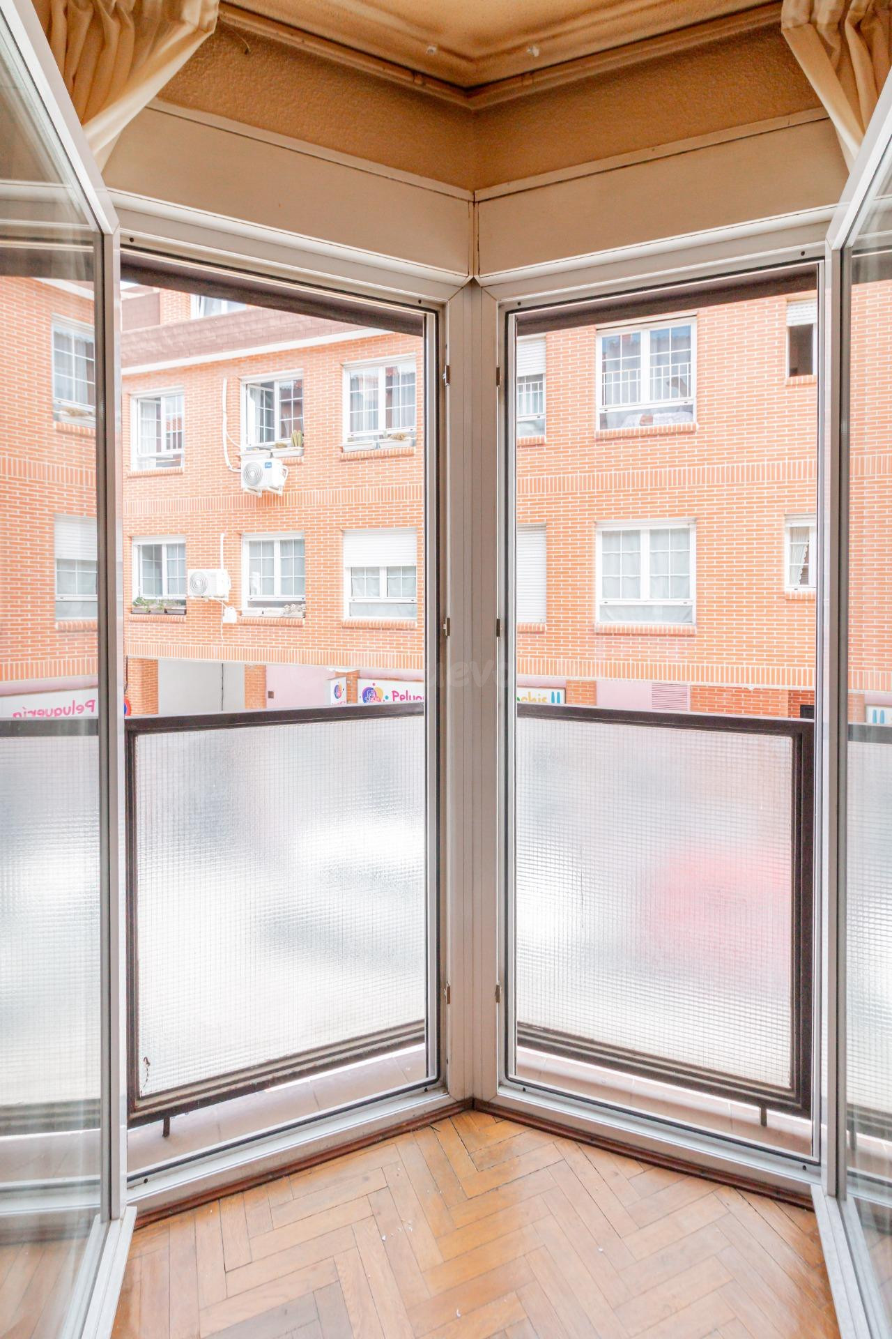 BONITO PISO EXTERIOR DE UN DORMITORIO EN LAS ROZAS. IDEAL PA - foto 23