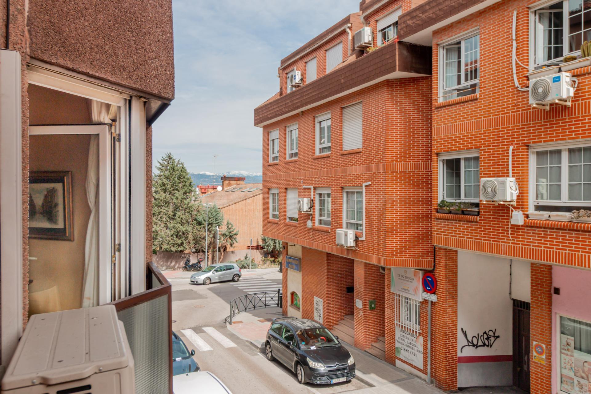 BONITO PISO EXTERIOR DE UN DORMITORIO EN LAS ROZAS. IDEAL PA - foto 25