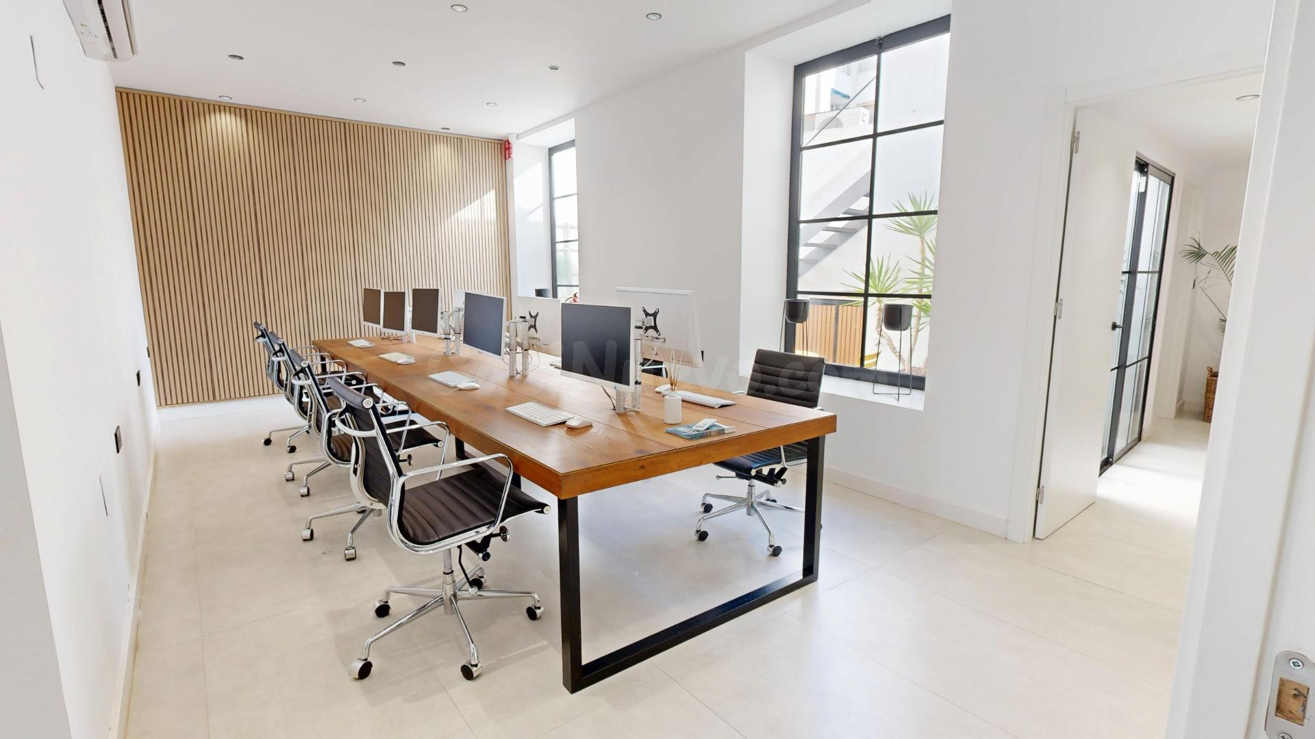 Oficinas y despachos, con cocina independiente y chill out!